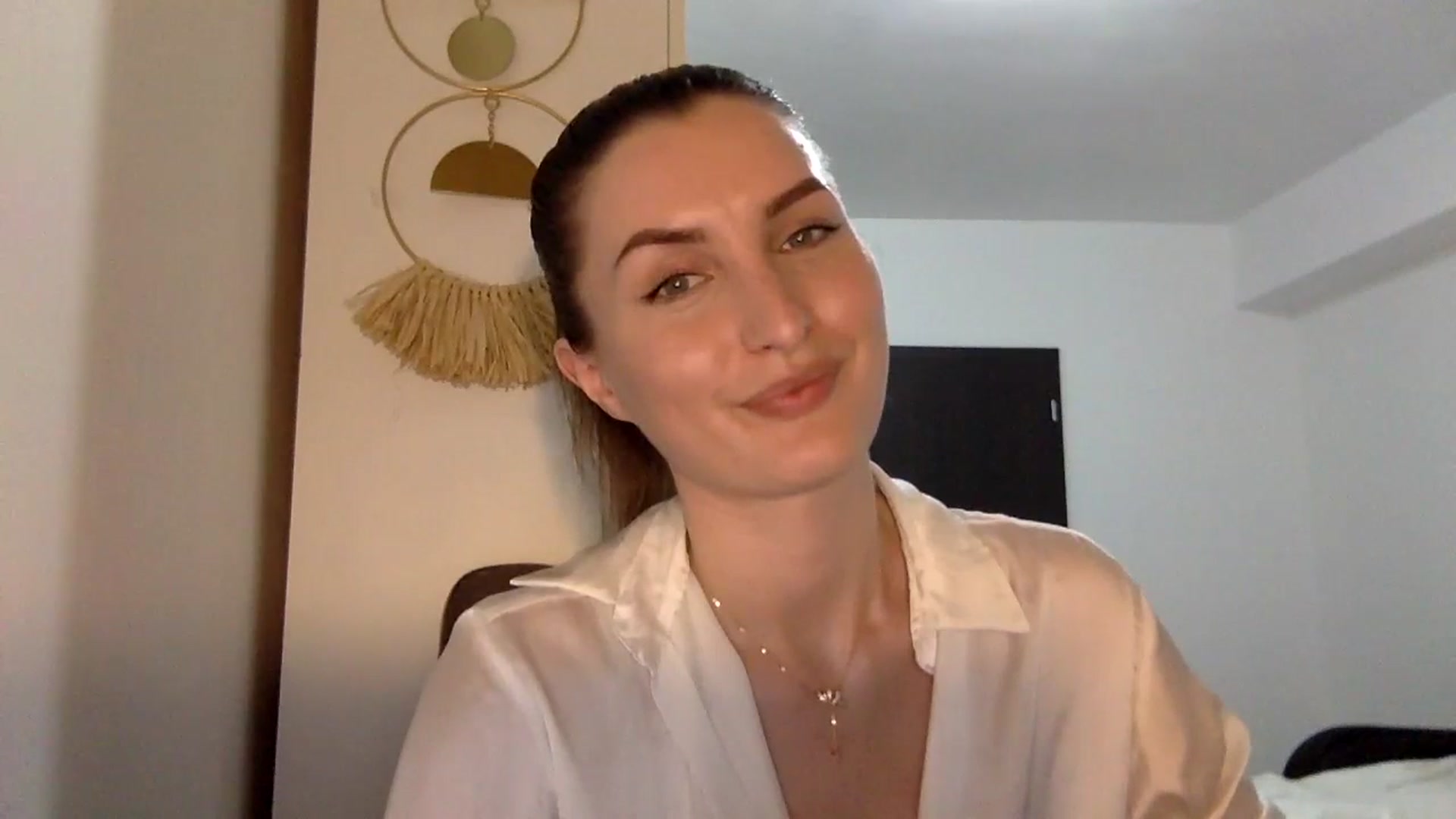 Gallery image thumbnail from EmilyNParis's myfreecams stream on, 05/03/2024, 20:51 image 9 of 20
