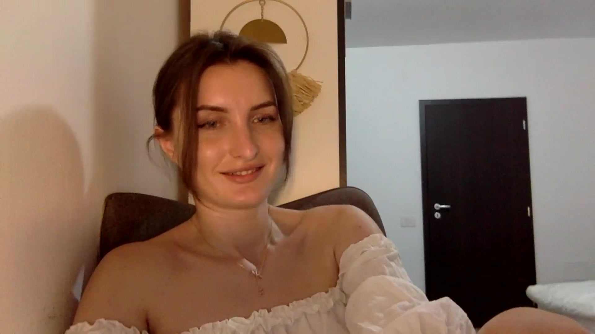 Gallery image thumbnail from EmilyNParis's myfreecams stream on, 05/04/2024, 23:01 image 13 of 20