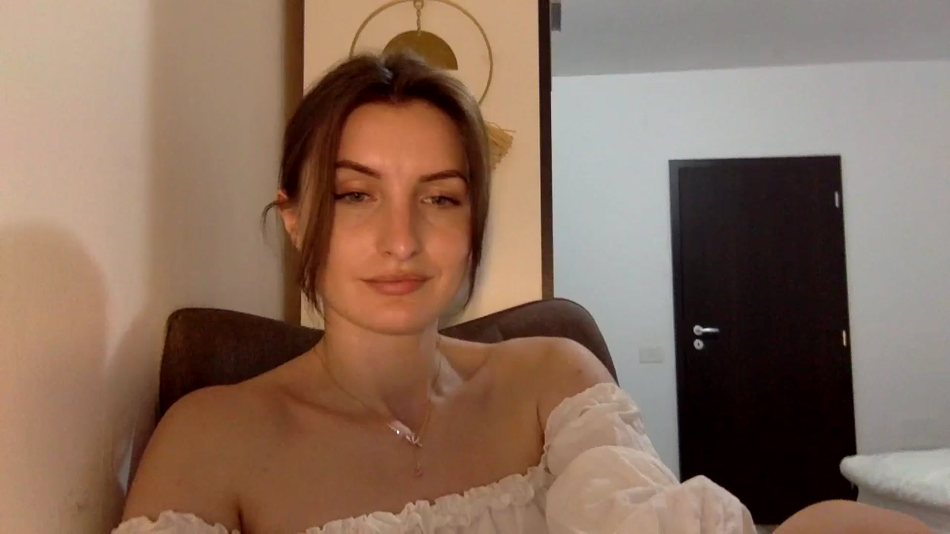 Gallery image thumbnail from EmilyNParis's myfreecams stream on, 05/04/2024, 23:01 image 17 of 20