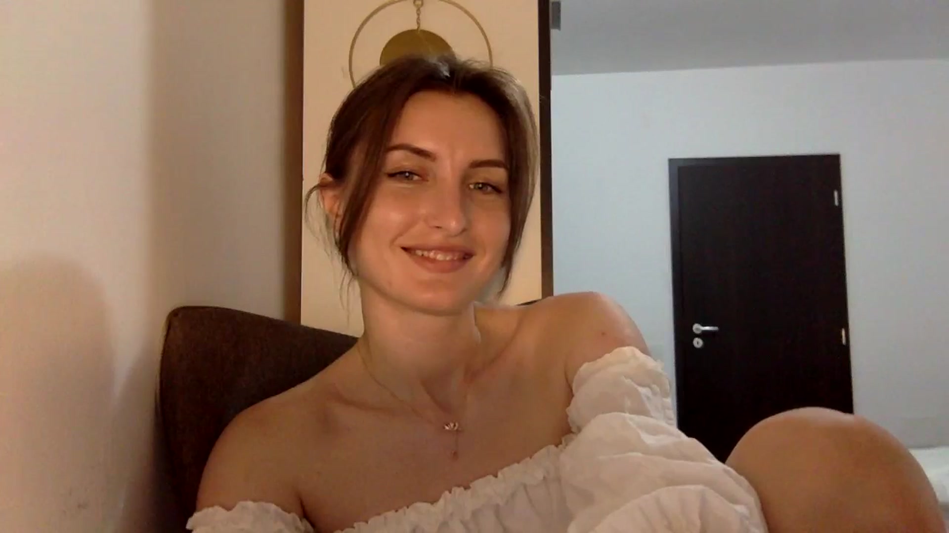 Gallery image thumbnail from EmilyNParis's myfreecams stream on, 05/04/2024, 23:01 image 9 of 20