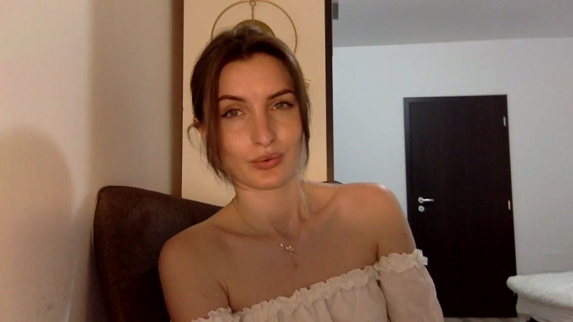 Gallery image thumbnail from EmilyNParis's myfreecams stream on, 05/04/2024, 23:01 image 2 of 20