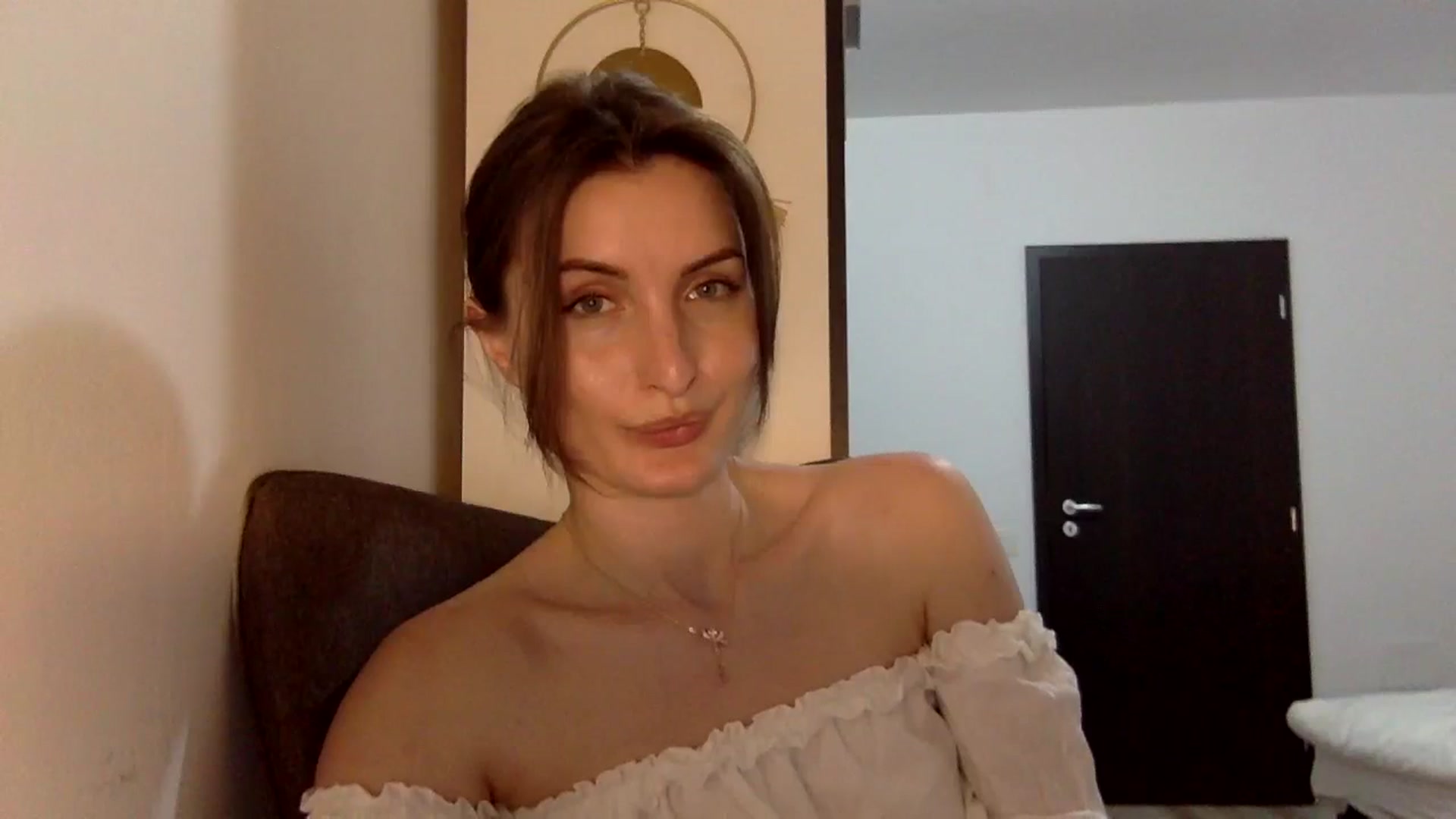 Gallery image thumbnail from EmilyNParis's myfreecams stream on, 05/04/2024, 23:01 image 4 of 20