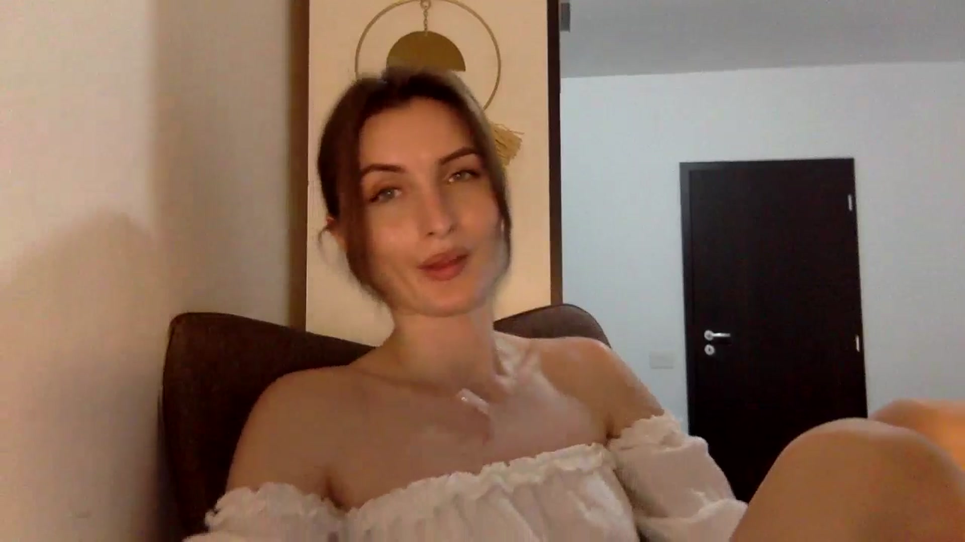 Gallery image thumbnail from EmilyNParis's myfreecams stream on, 05/04/2024, 23:01 image 11 of 20