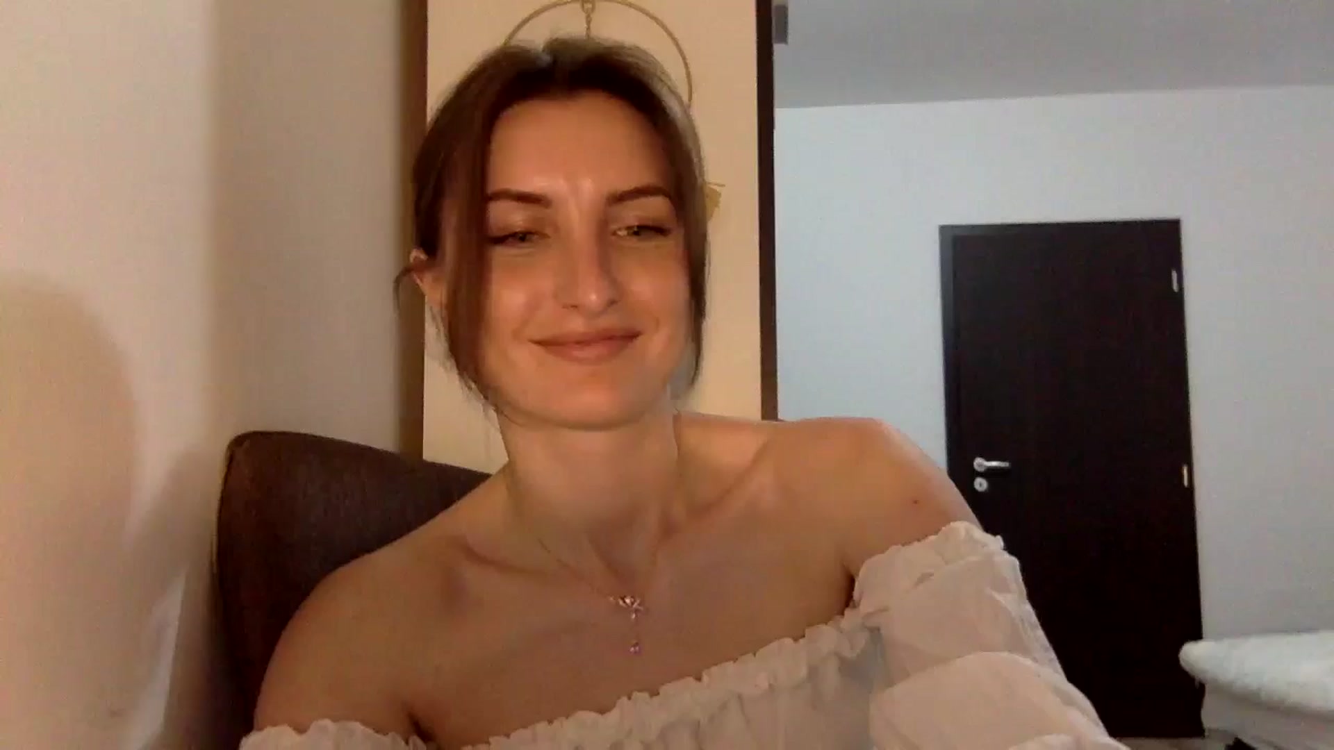 Gallery image thumbnail from EmilyNParis's myfreecams stream on, 05/04/2024, 23:01 image 5 of 20