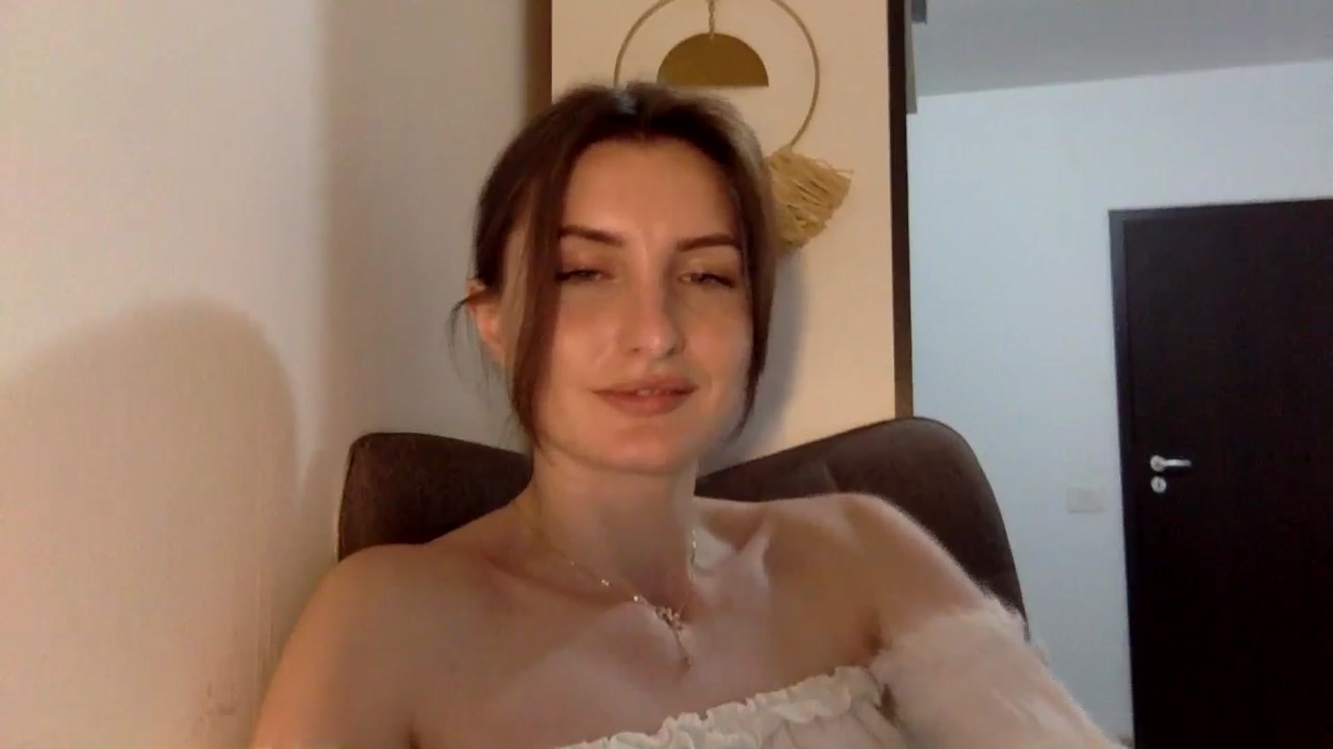 Gallery image thumbnail from EmilyNParis's myfreecams stream on, 05/04/2024, 23:23 image 6 of 20