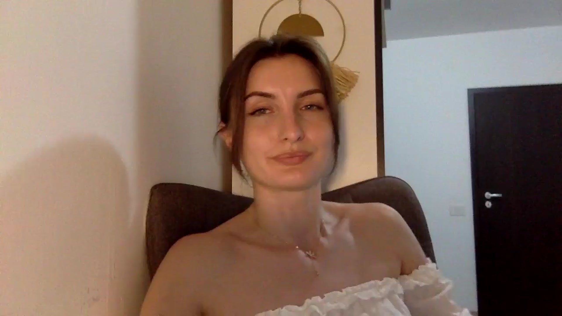 Gallery image thumbnail from EmilyNParis's myfreecams stream on, 05/04/2024, 23:23 image 10 of 20