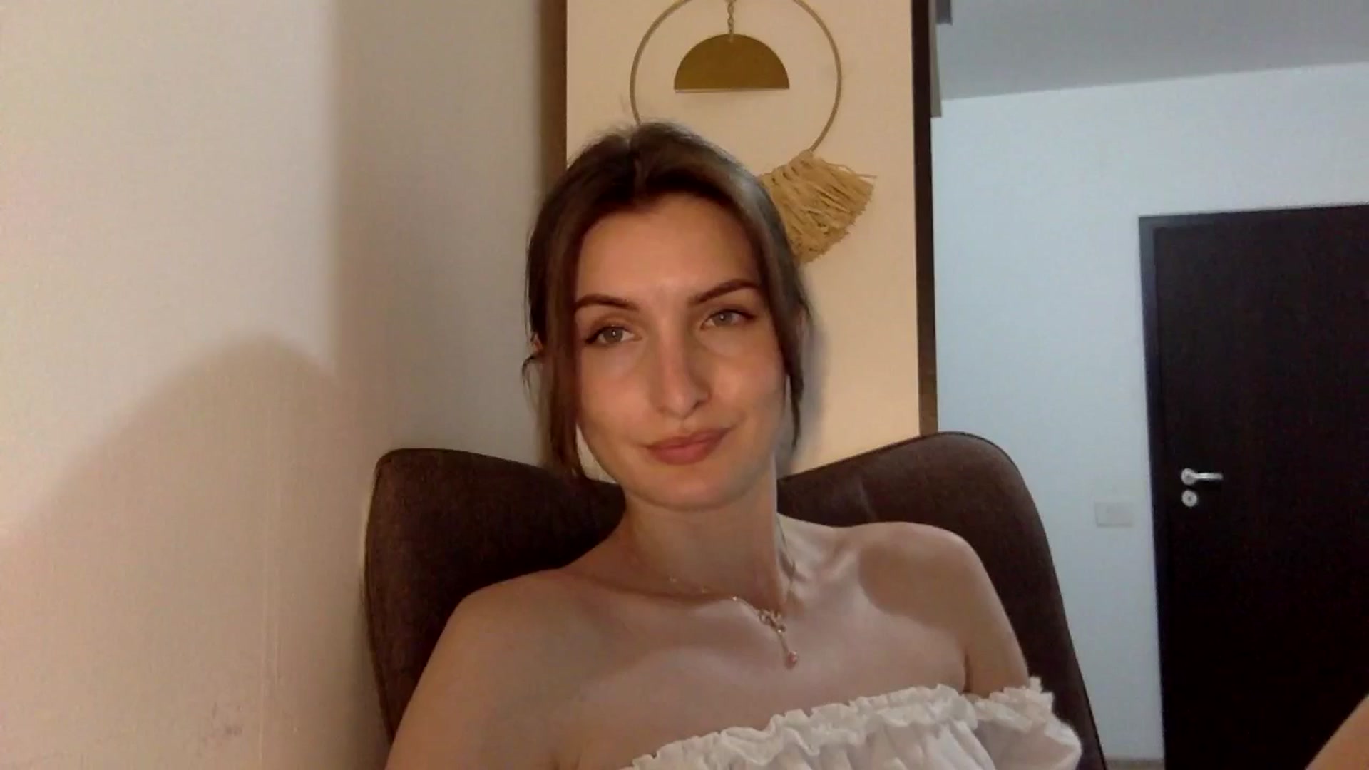 Gallery image thumbnail from EmilyNParis's myfreecams stream on, 05/04/2024, 23:23 image 13 of 20