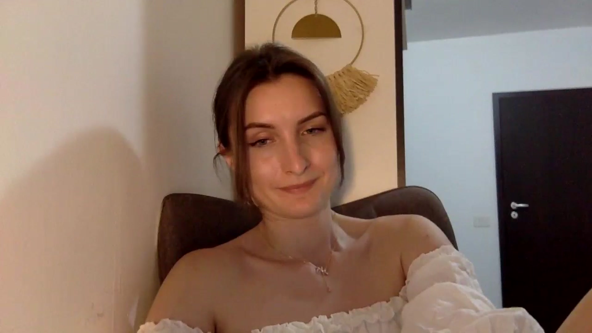 Gallery image thumbnail from EmilyNParis's myfreecams stream on, 05/04/2024, 23:23 image 16 of 20