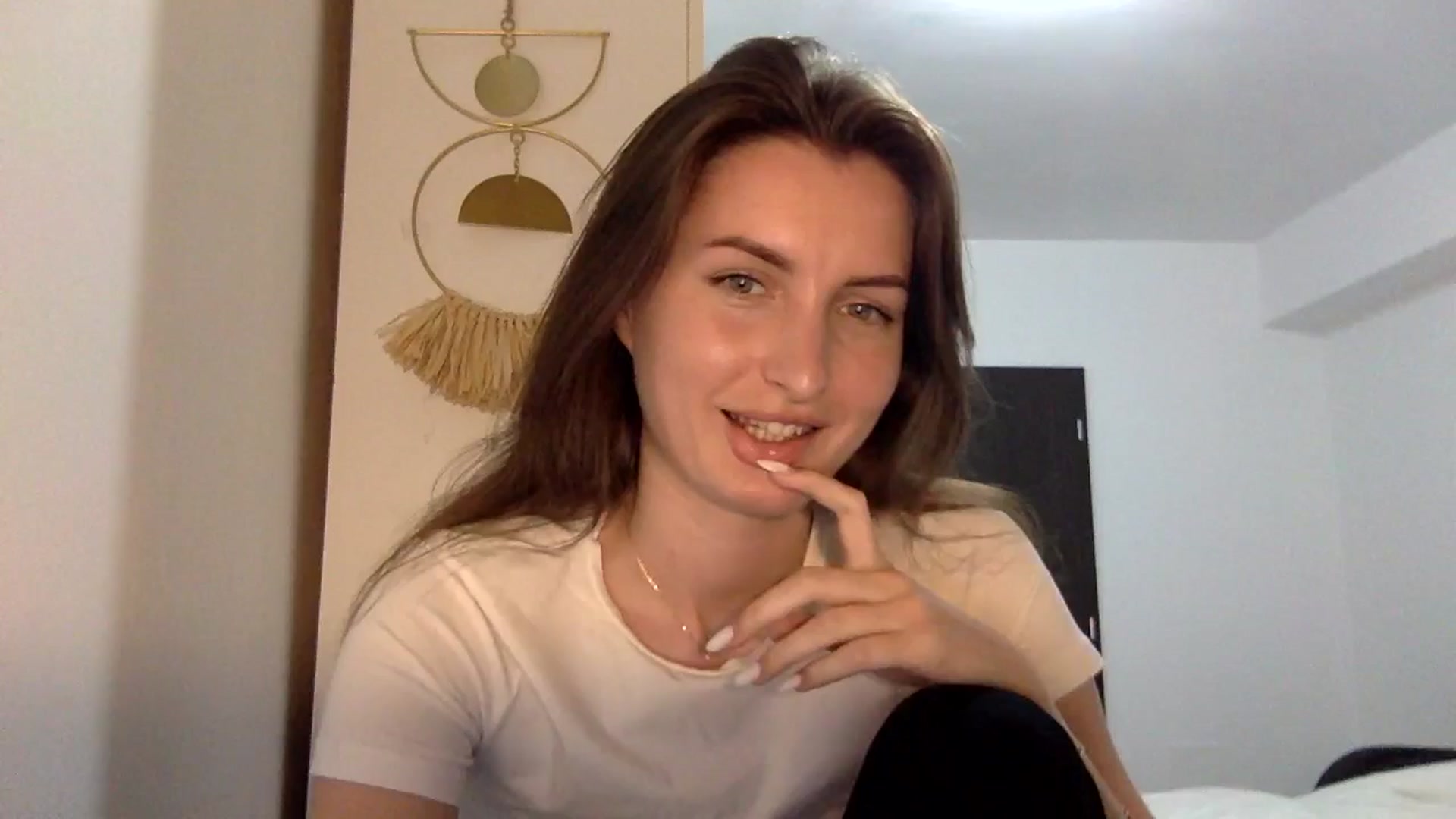 Gallery image thumbnail from EmilyNParis's myfreecams stream on, 05/10/2024, 20:55 image 13 of 20