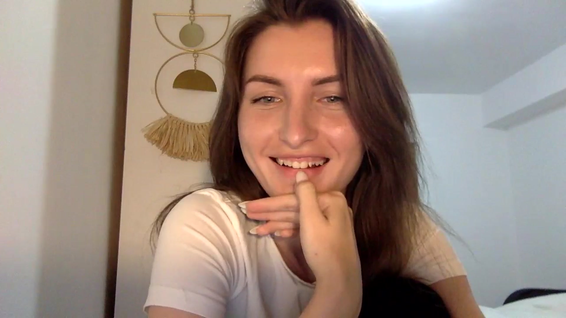 Gallery image thumbnail from EmilyNParis's myfreecams stream on, 05/10/2024, 21:27 image 13 of 20
