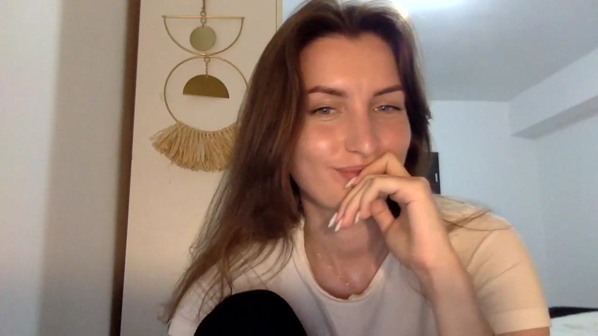 Gallery image thumbnail from EmilyNParis's myfreecams stream on, 05/10/2024, 21:27 image 19 of 20