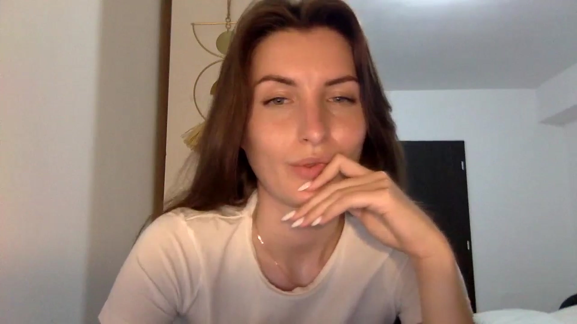 Gallery image thumbnail from EmilyNParis's myfreecams stream on, 05/11/2024, 24:19 image 10 of 20