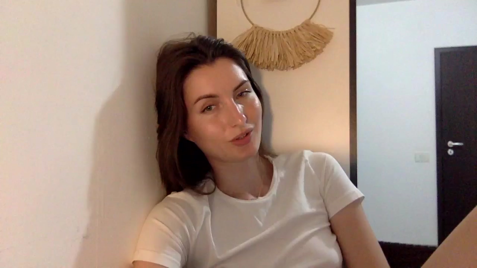 Gallery image thumbnail from EmilyNParis's myfreecams stream on, 05/11/2024, 01:06 image 20 of 20