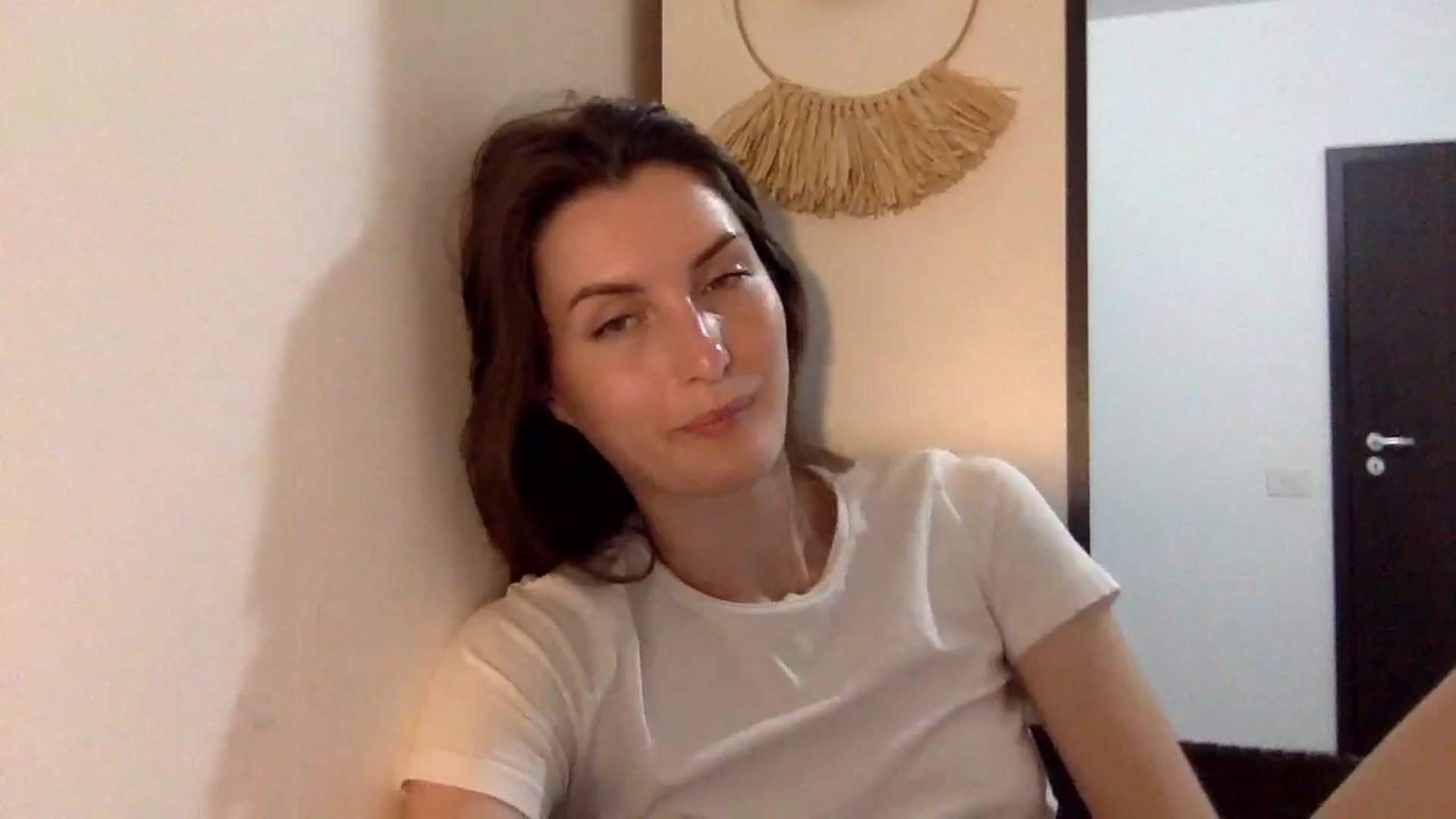 Gallery image thumbnail from EmilyNParis's myfreecams stream on, 05/11/2024, 01:06 image 17 of 20