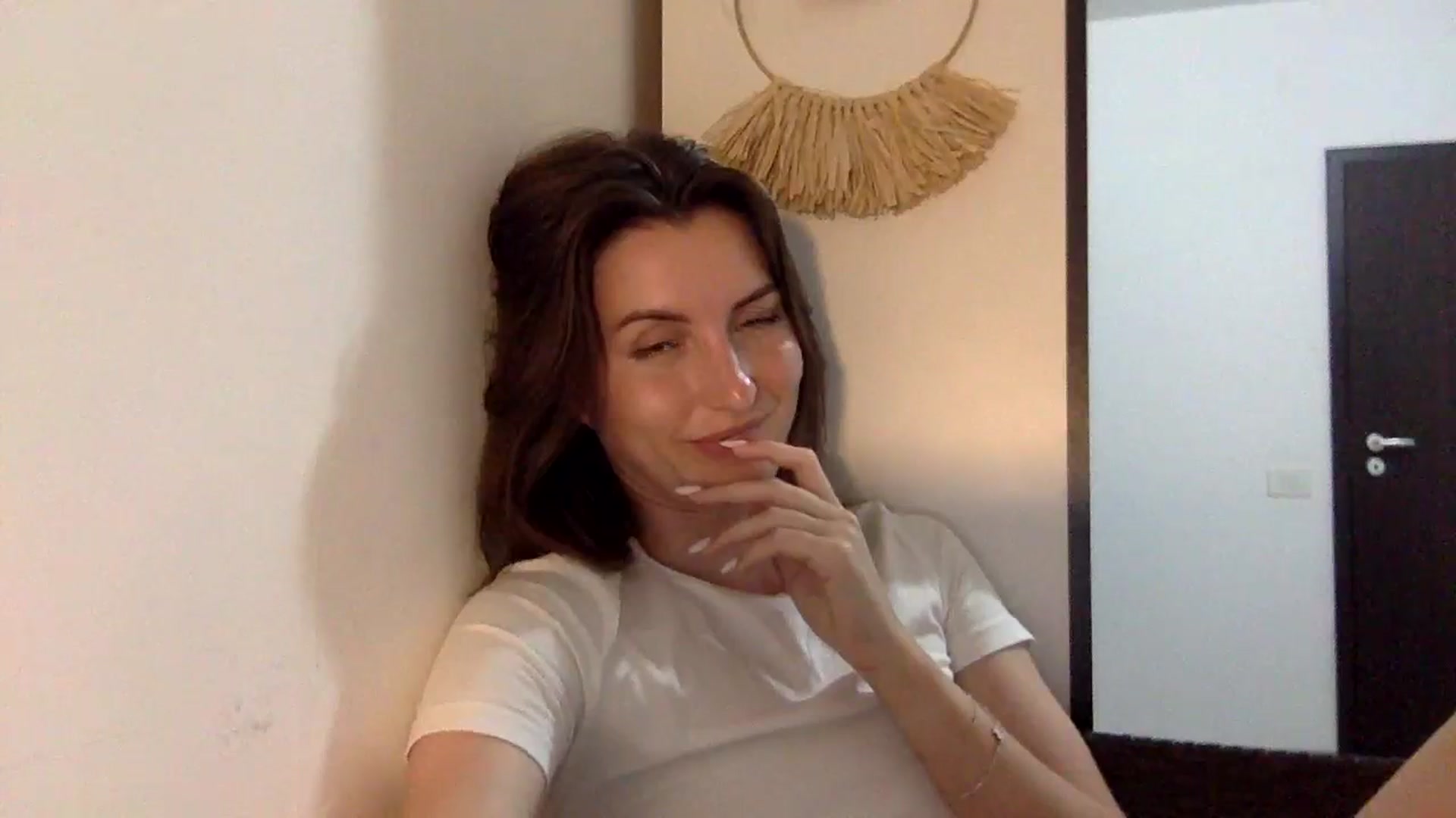 Gallery image thumbnail from EmilyNParis's myfreecams stream on, 05/11/2024, 01:06 image 7 of 20