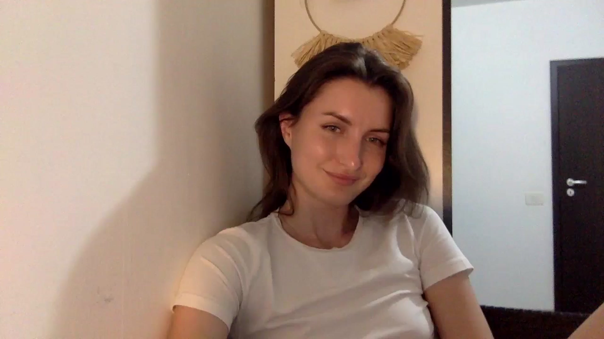 Gallery image thumbnail from EmilyNParis's myfreecams stream on, 05/11/2024, 01:06 image 13 of 20