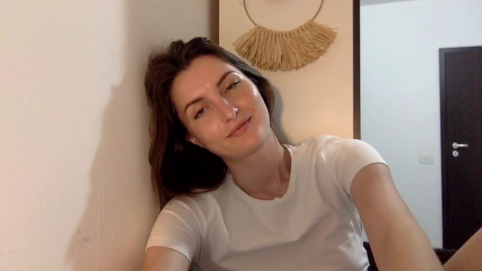 Gallery image thumbnail from EmilyNParis's myfreecams stream on, 05/11/2024, 01:06 image 10 of 20