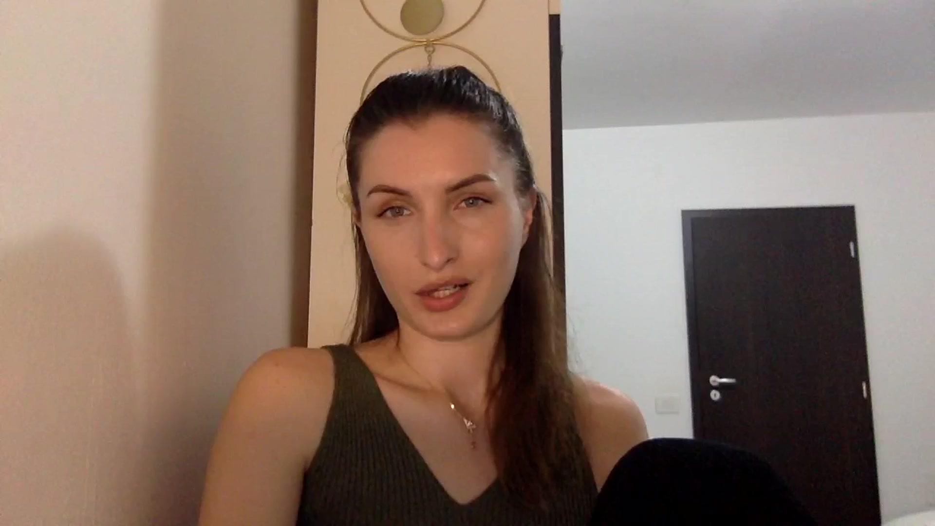 Gallery image thumbnail from EmilyNParis's myfreecams stream on, 05/16/2024, 20:31 image 11 of 20
