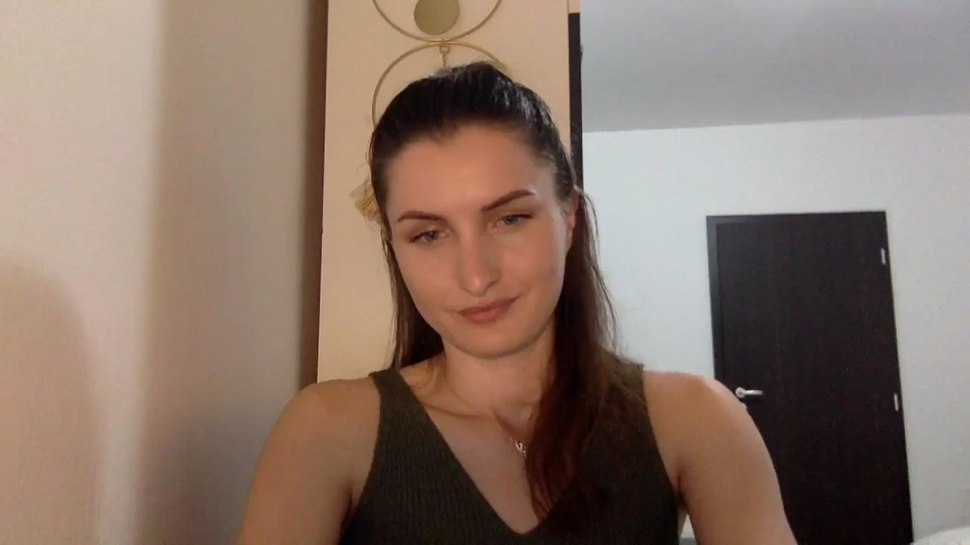Gallery image thumbnail from EmilyNParis's myfreecams stream on, 05/16/2024, 20:31 image 17 of 20