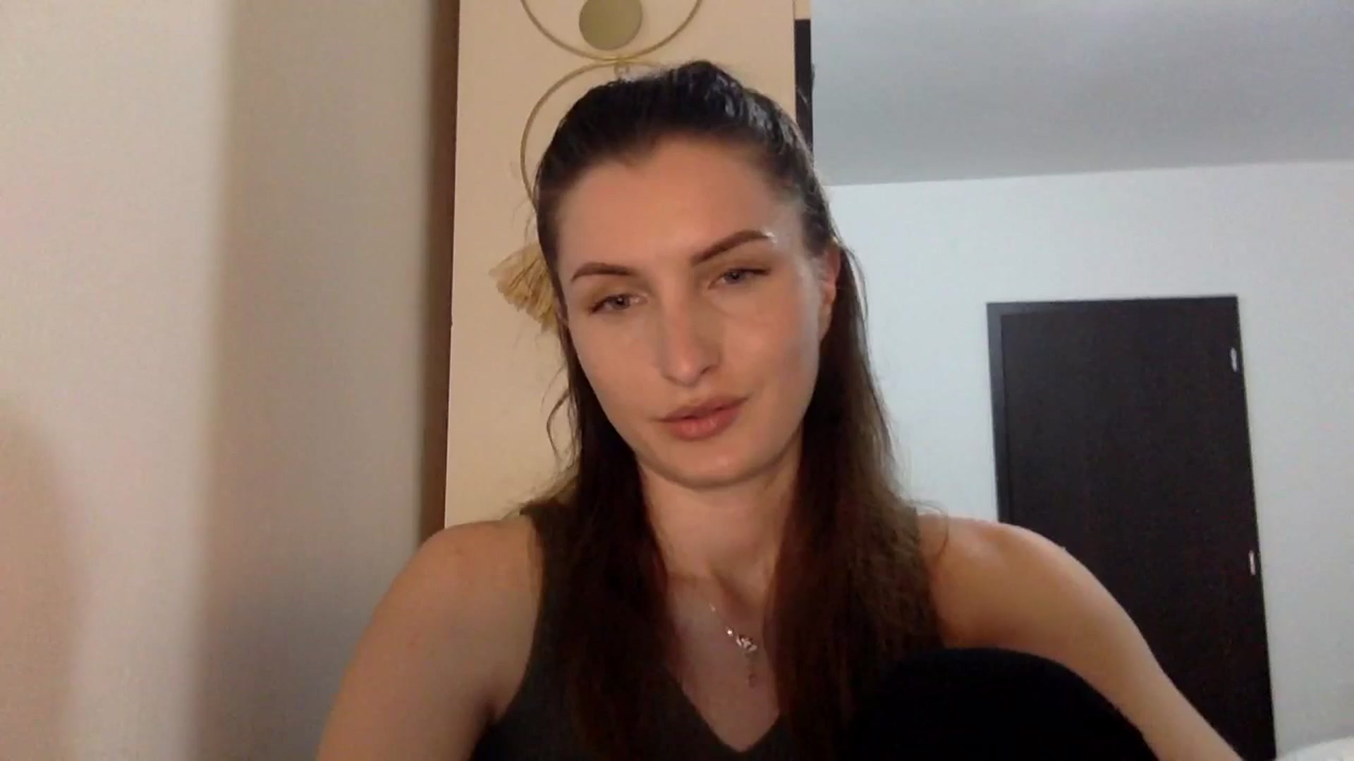 Gallery image thumbnail from EmilyNParis's myfreecams stream on, 05/16/2024, 20:31 image 4 of 20