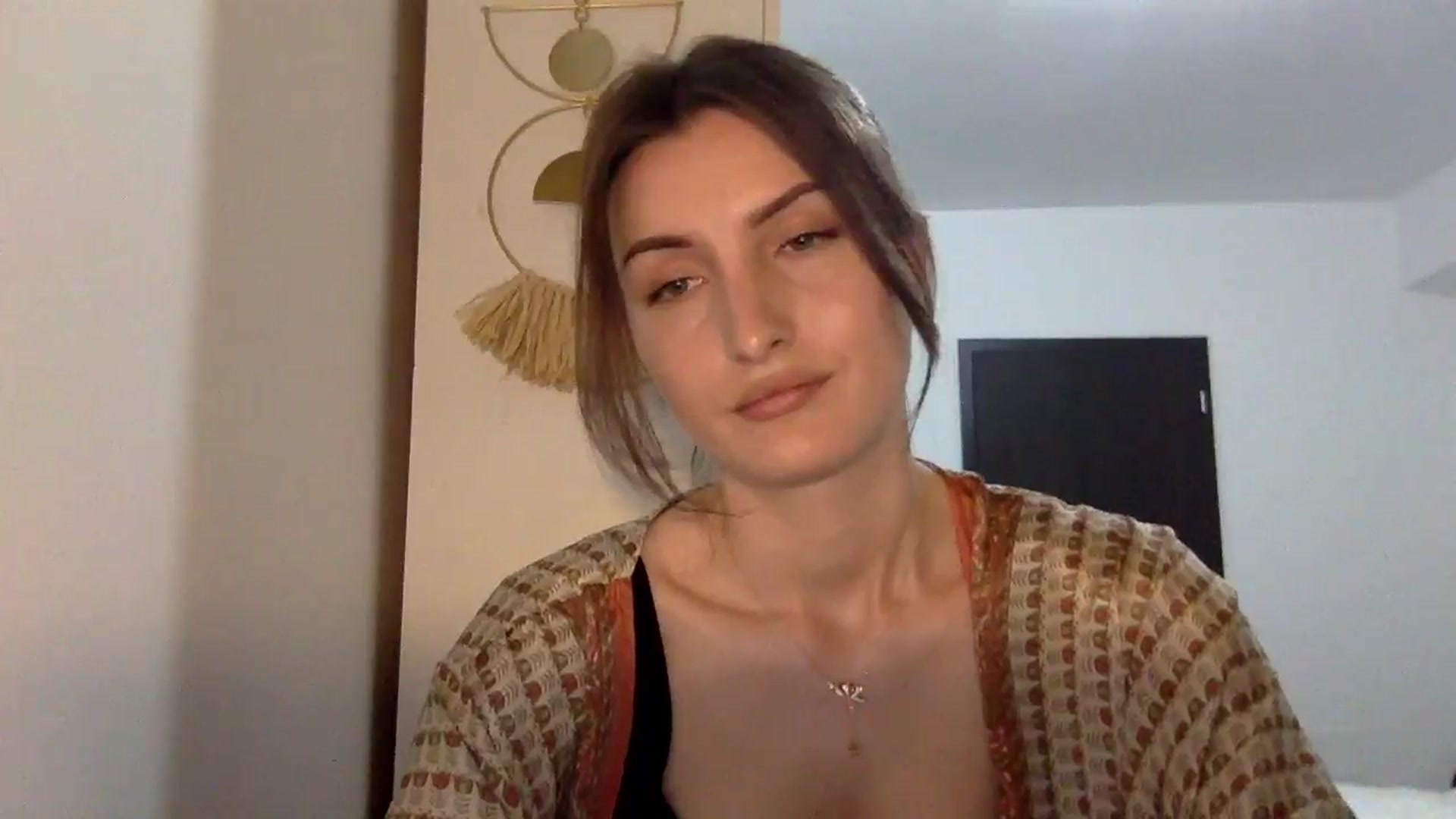Gallery image thumbnail from EmilyNParis's myfreecams stream on, 05/18/2024, 19:53 image 13 of 20