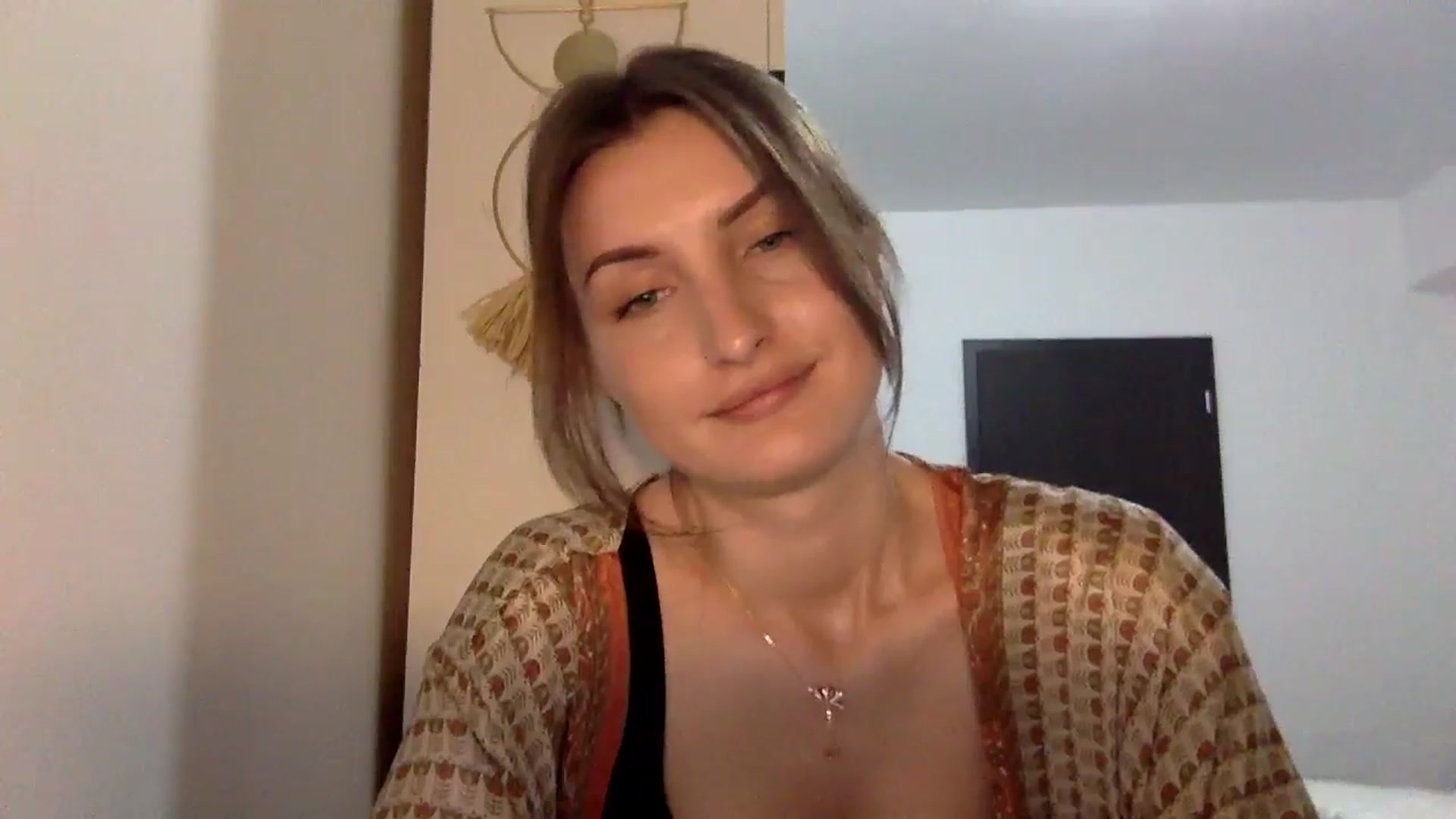 Gallery image thumbnail from EmilyNParis's myfreecams stream on, 05/18/2024, 19:53 image 14 of 20