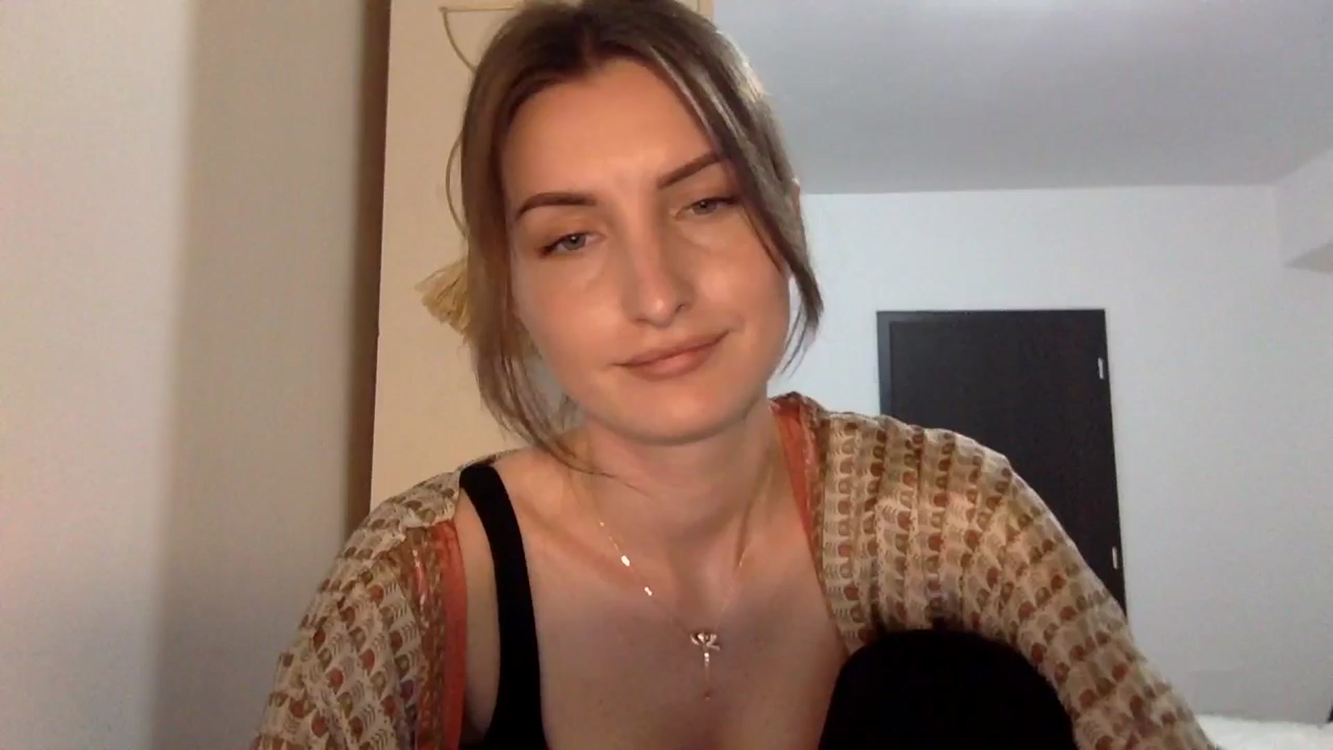 Gallery image thumbnail from EmilyNParis's myfreecams stream on, 05/18/2024, 19:53 image 3 of 20