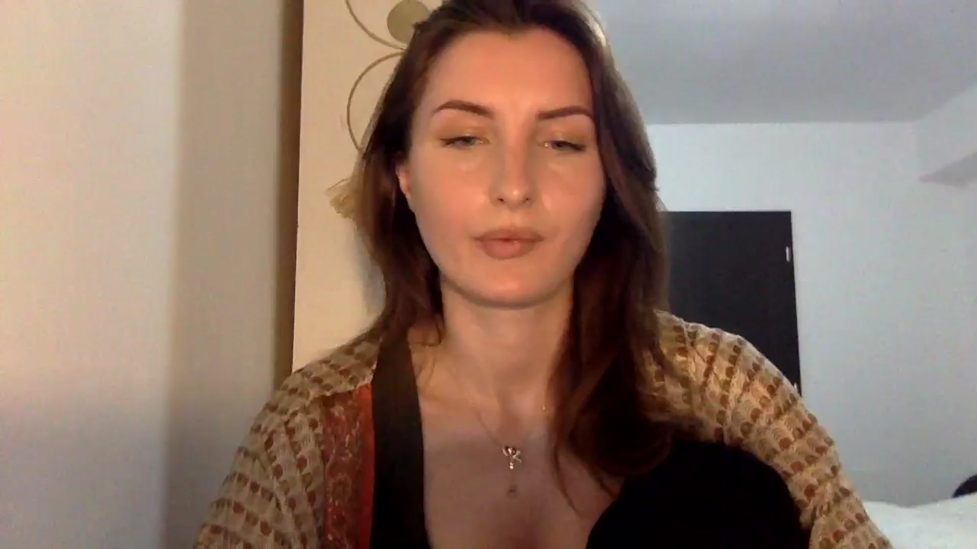 Gallery image thumbnail from EmilyNParis's myfreecams stream on, 05/19/2024, 21:13 image 20 of 20