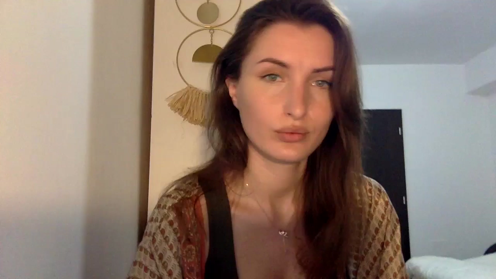 Gallery image thumbnail from EmilyNParis's myfreecams stream on, 05/19/2024, 21:13 image 10 of 20