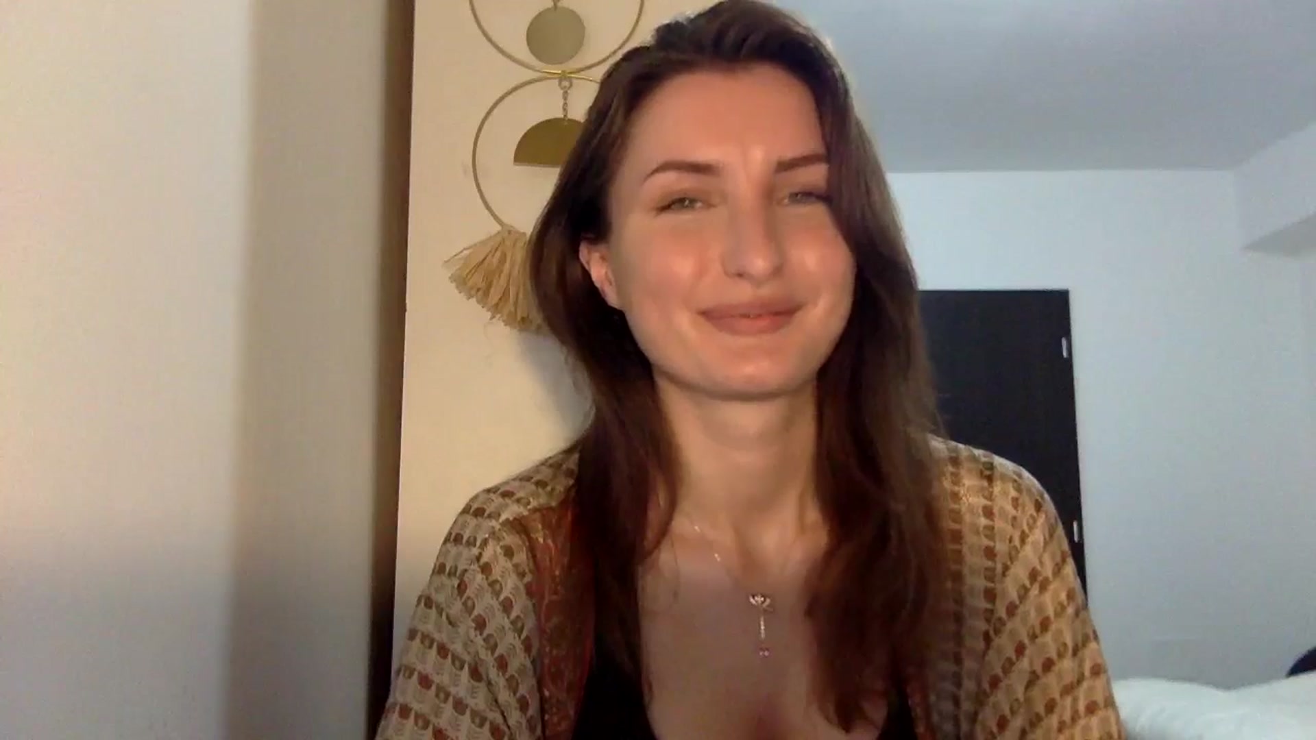 Gallery image thumbnail from EmilyNParis's myfreecams stream on, 05/19/2024, 21:13 image 2 of 20