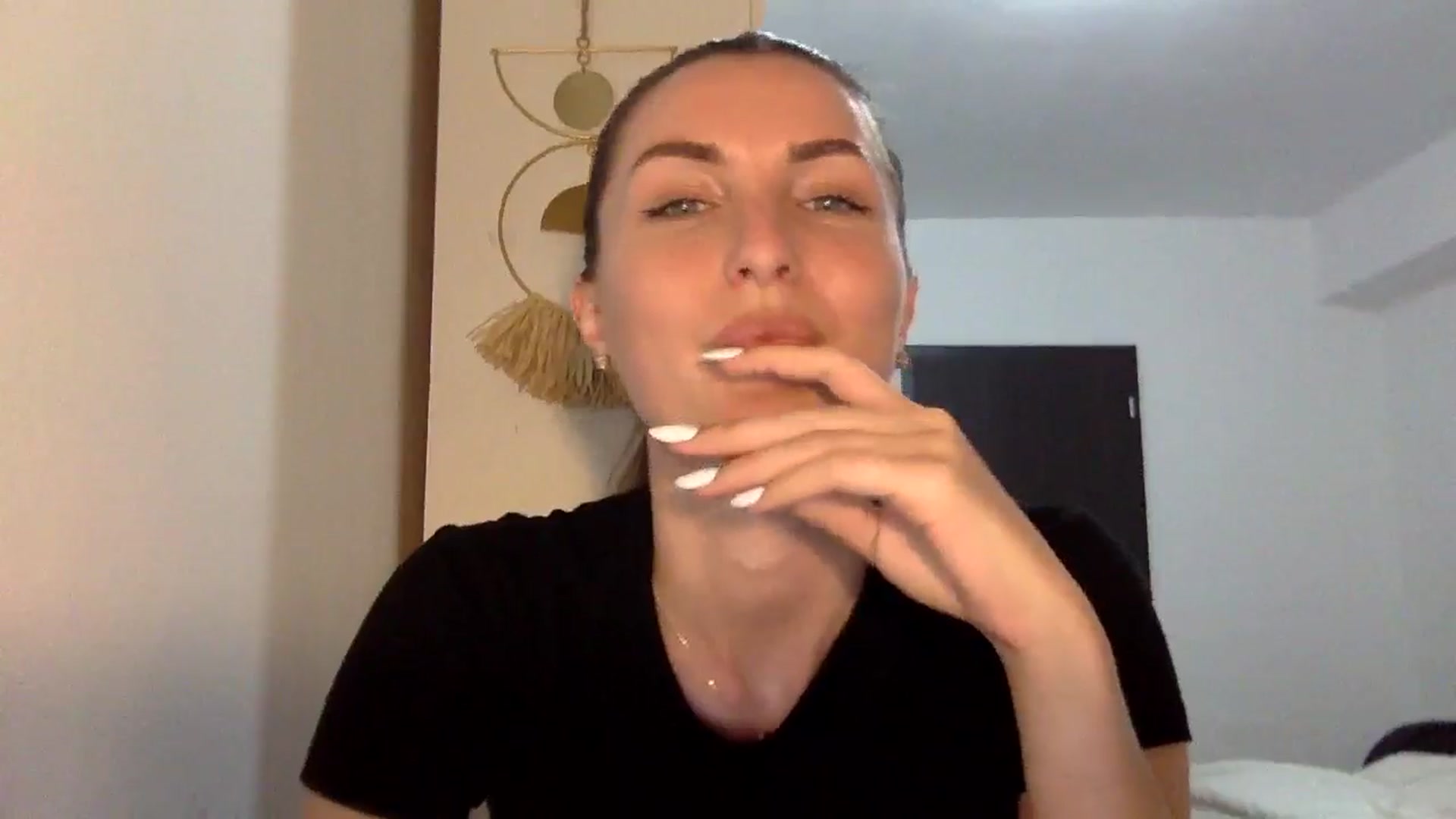 Gallery image thumbnail from EmilyNParis's myfreecams stream on, 05/26/2024, 21:04 image 19 of 20