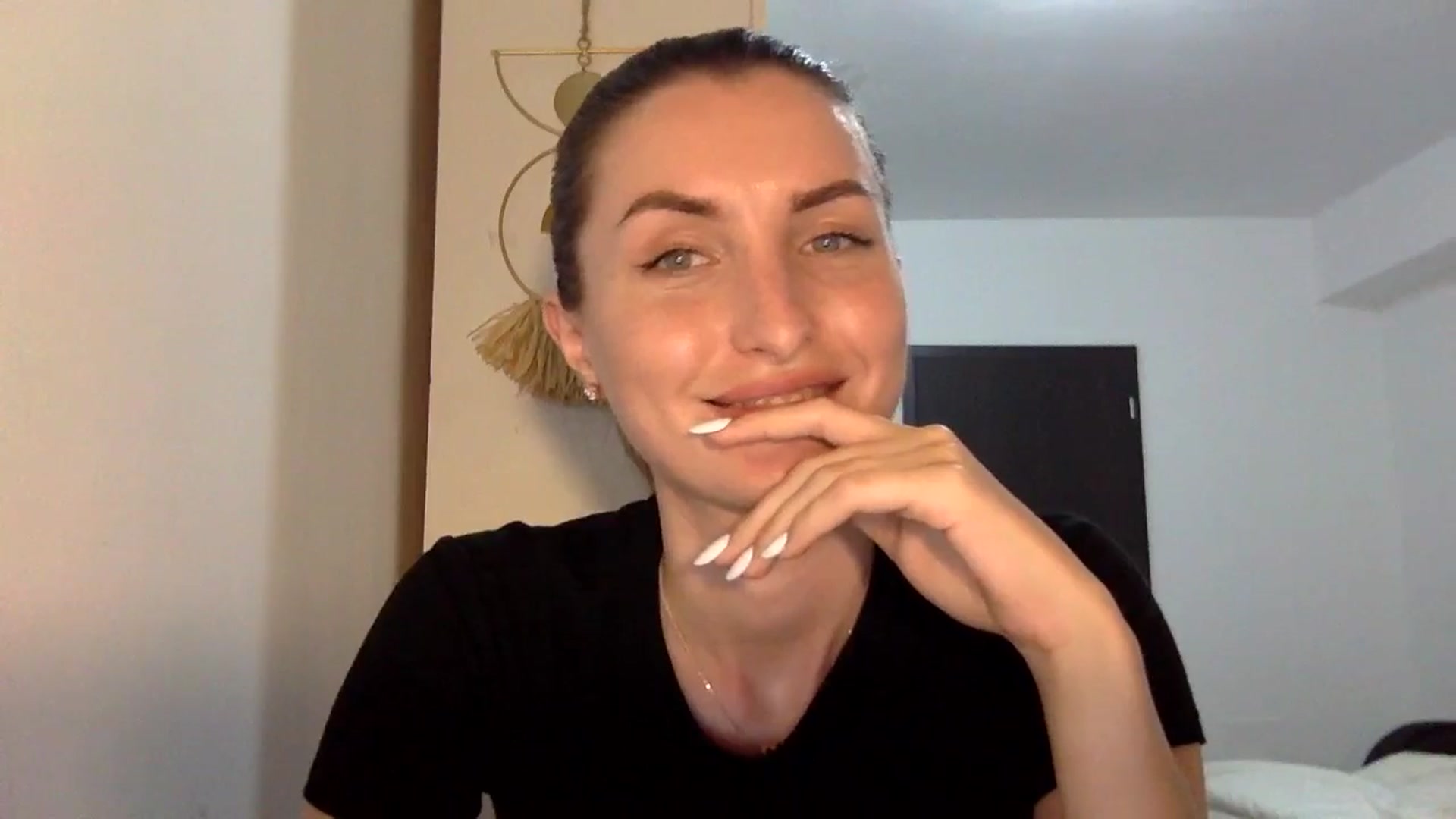 Gallery image thumbnail from EmilyNParis's myfreecams stream on, 05/26/2024, 21:04 image 17 of 20