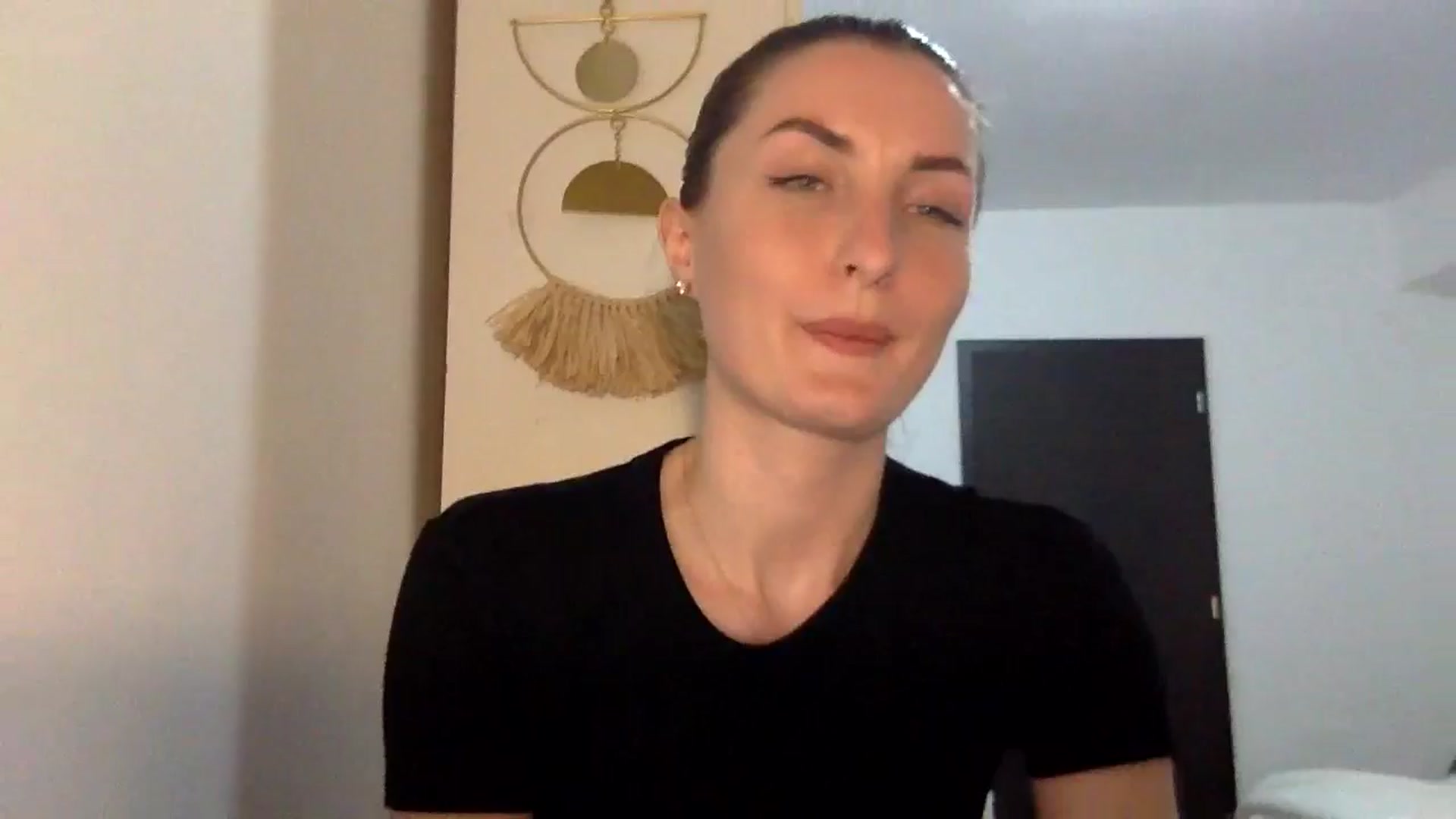 Gallery image thumbnail from EmilyNParis's myfreecams stream on, 05/26/2024, 21:04 image 1 of 20