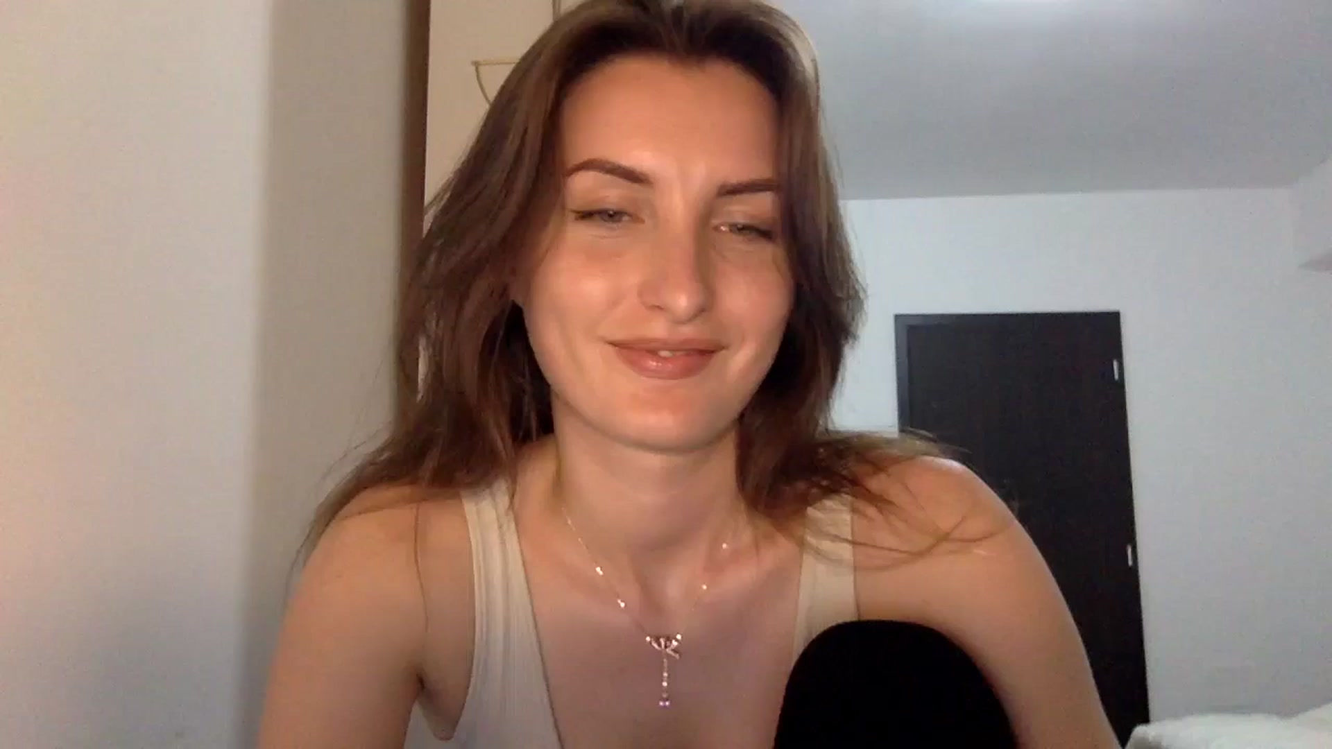 Gallery image thumbnail from EmilyNParis's myfreecams stream on, 05/27/2024, 20:24 image 19 of 20