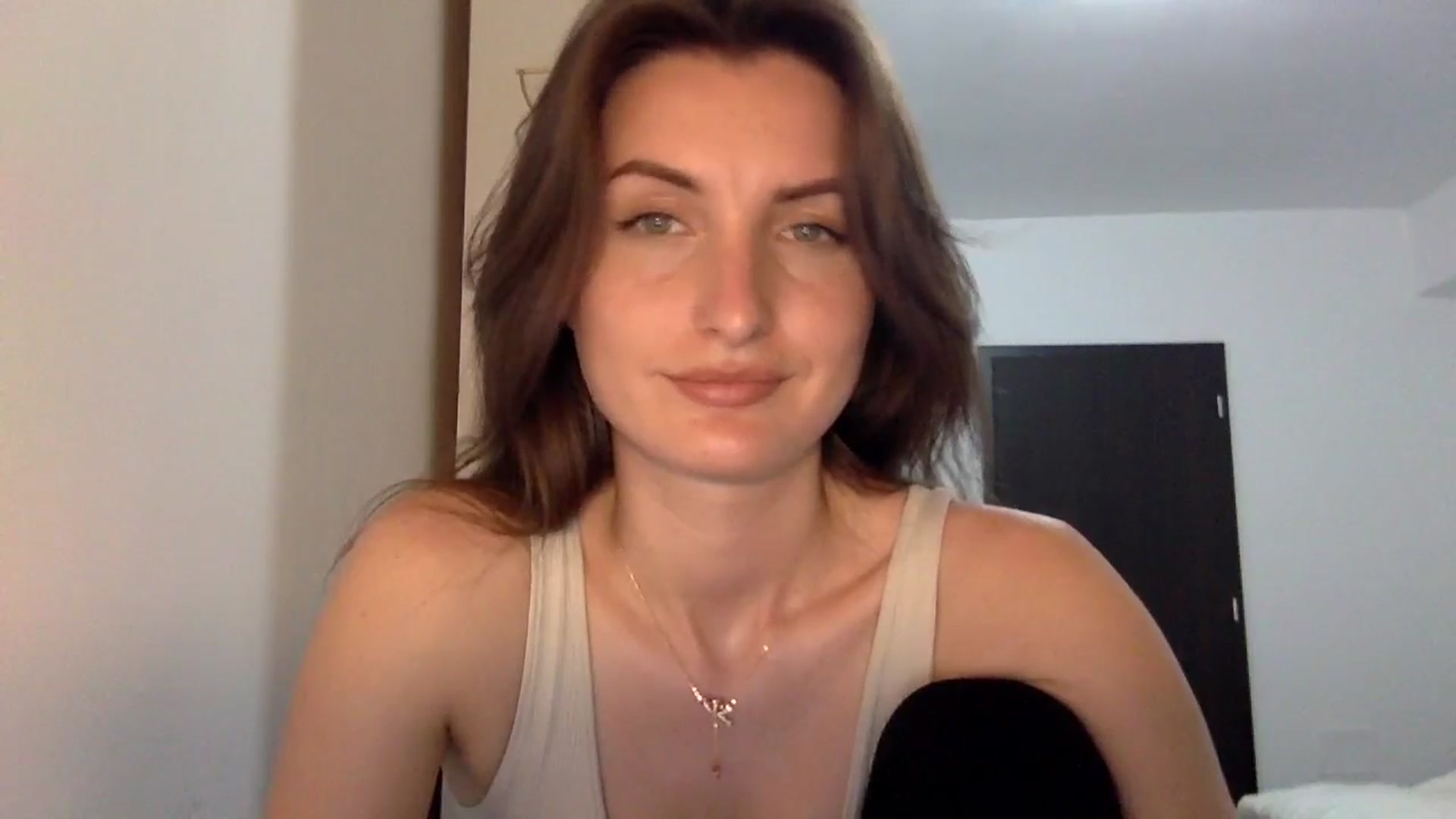 Gallery image thumbnail from EmilyNParis's myfreecams stream on, 05/27/2024, 20:24 image 17 of 20