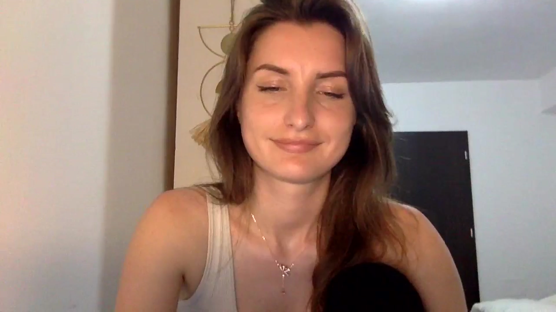 Gallery image thumbnail from EmilyNParis's myfreecams stream on, 05/27/2024, 20:44 image 4 of 20