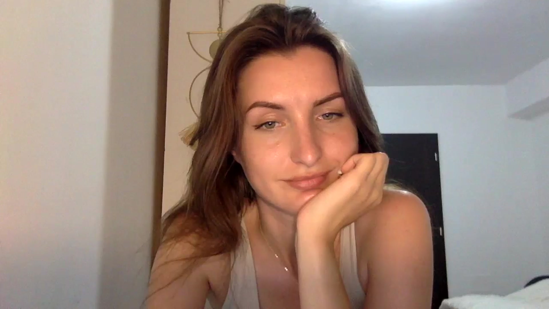 Gallery image thumbnail from EmilyNParis's myfreecams stream on, 05/27/2024, 20:44 image 15 of 20