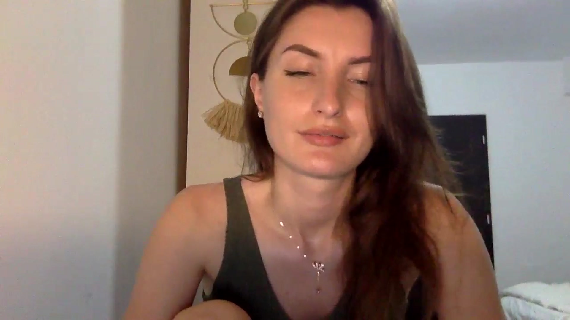 Gallery image thumbnail from EmilyNParis's myfreecams stream on, 06/02/2024, 19:34 image 3 of 20