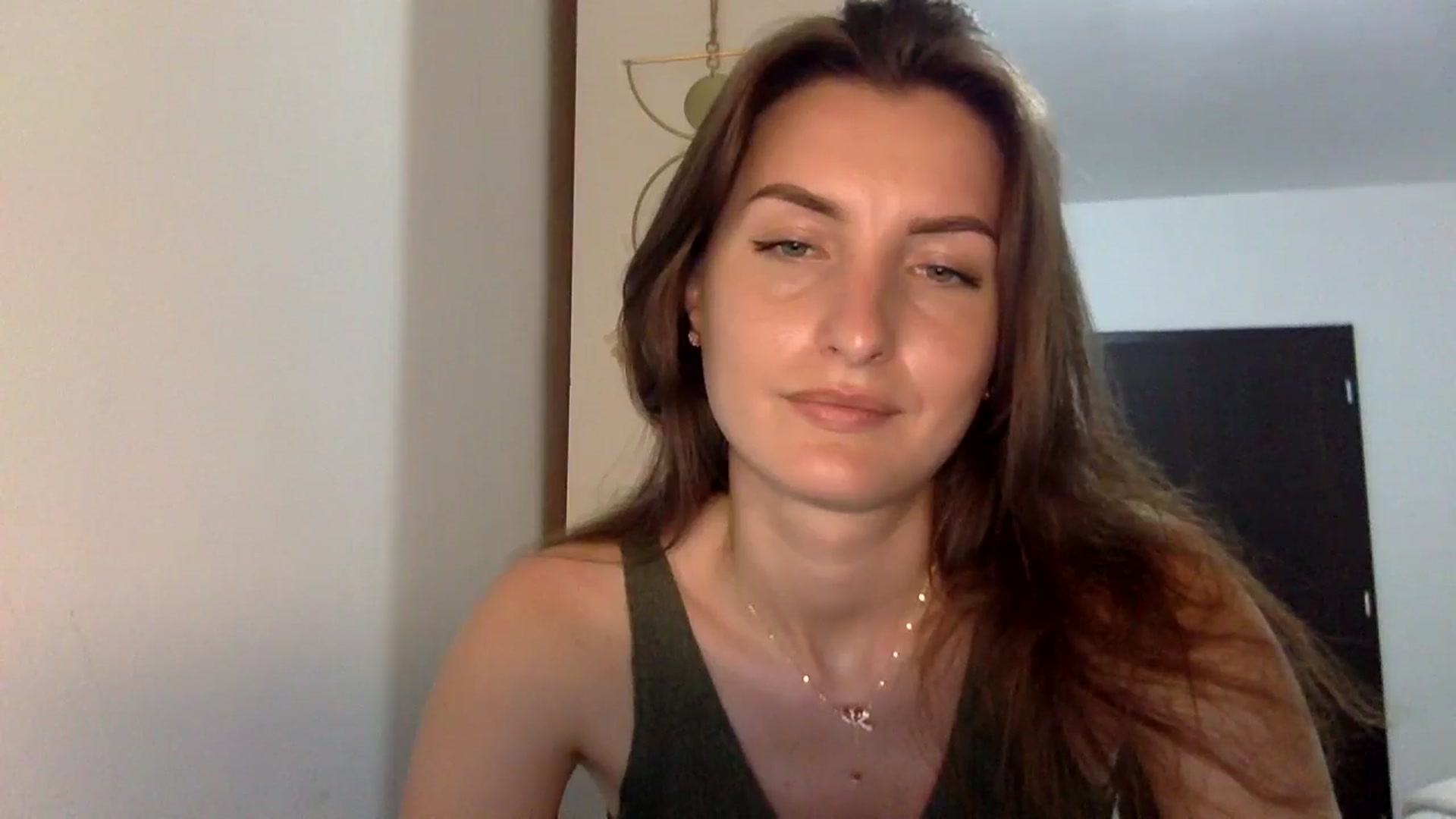 Gallery image thumbnail from EmilyNParis's myfreecams stream on, 06/02/2024, 19:34 image 15 of 20