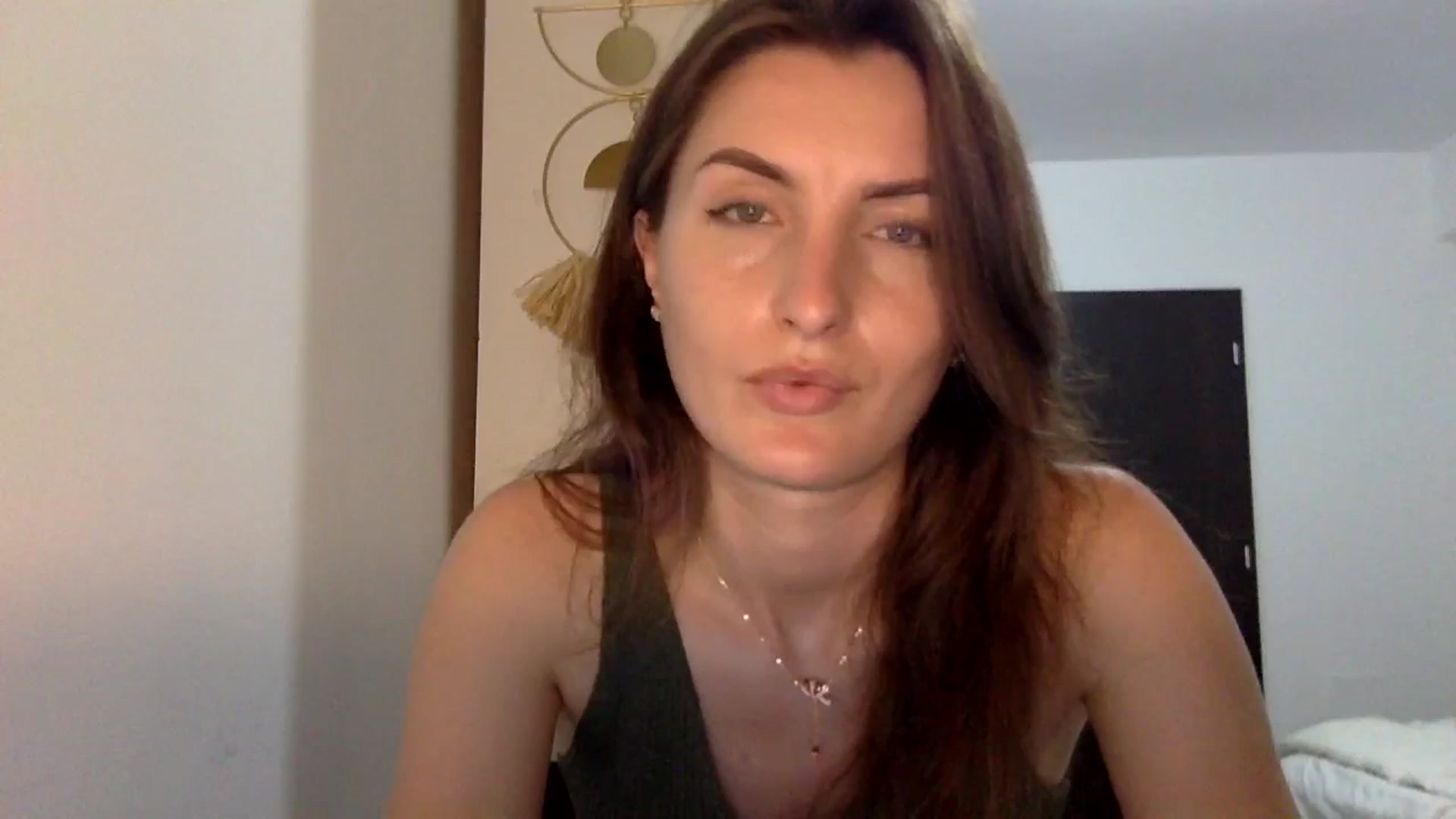 Gallery image thumbnail from EmilyNParis's myfreecams stream on, 06/02/2024, 19:34 image 8 of 20