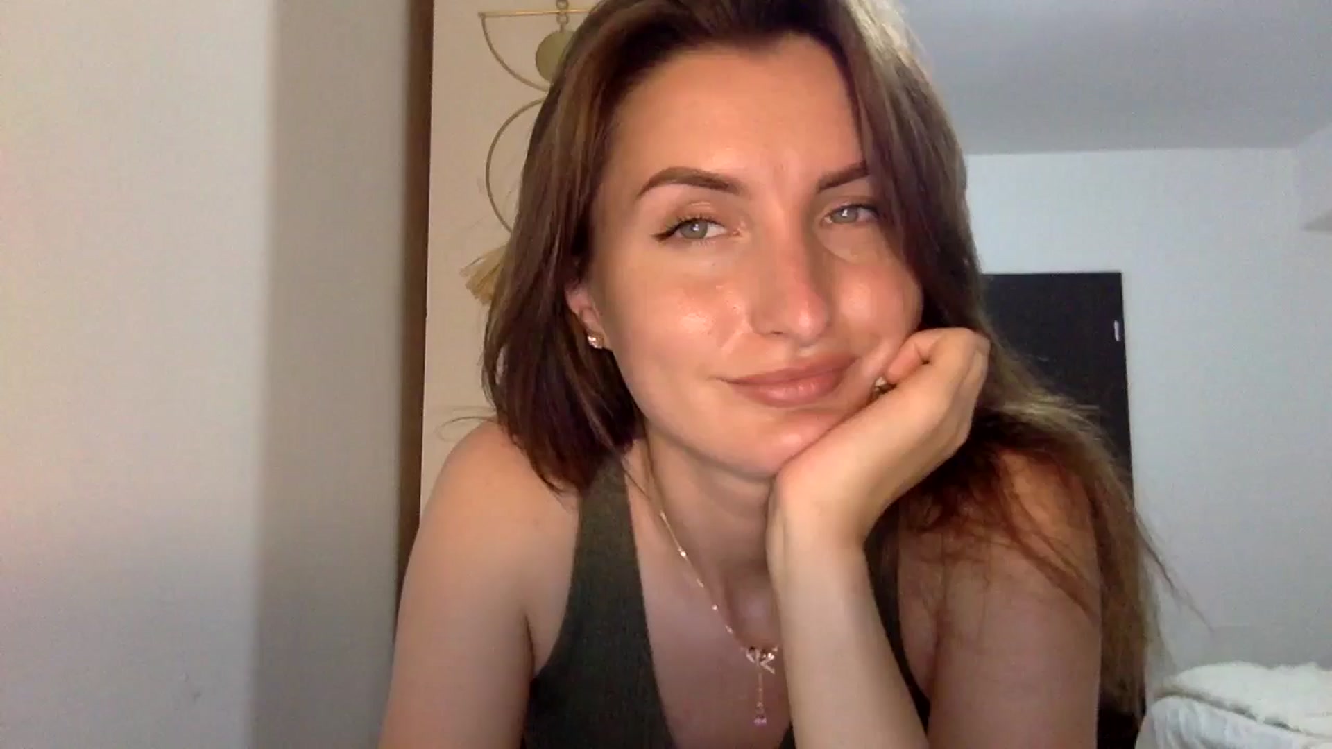 Gallery image thumbnail from EmilyNParis's myfreecams stream on, 06/02/2024, 19:34 image 1 of 20