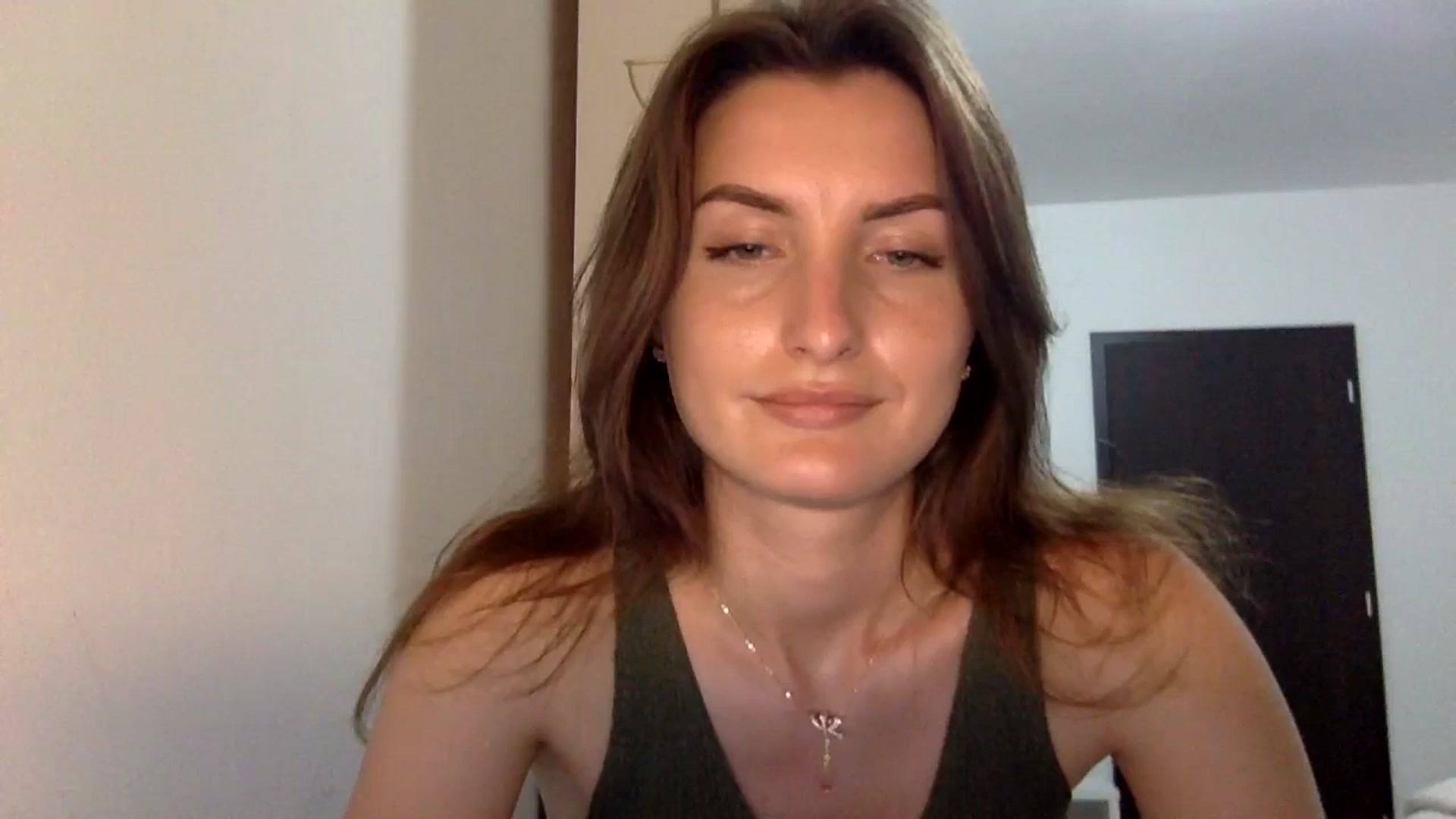 Gallery image thumbnail from EmilyNParis's myfreecams stream on, 06/02/2024, 19:34 image 17 of 20