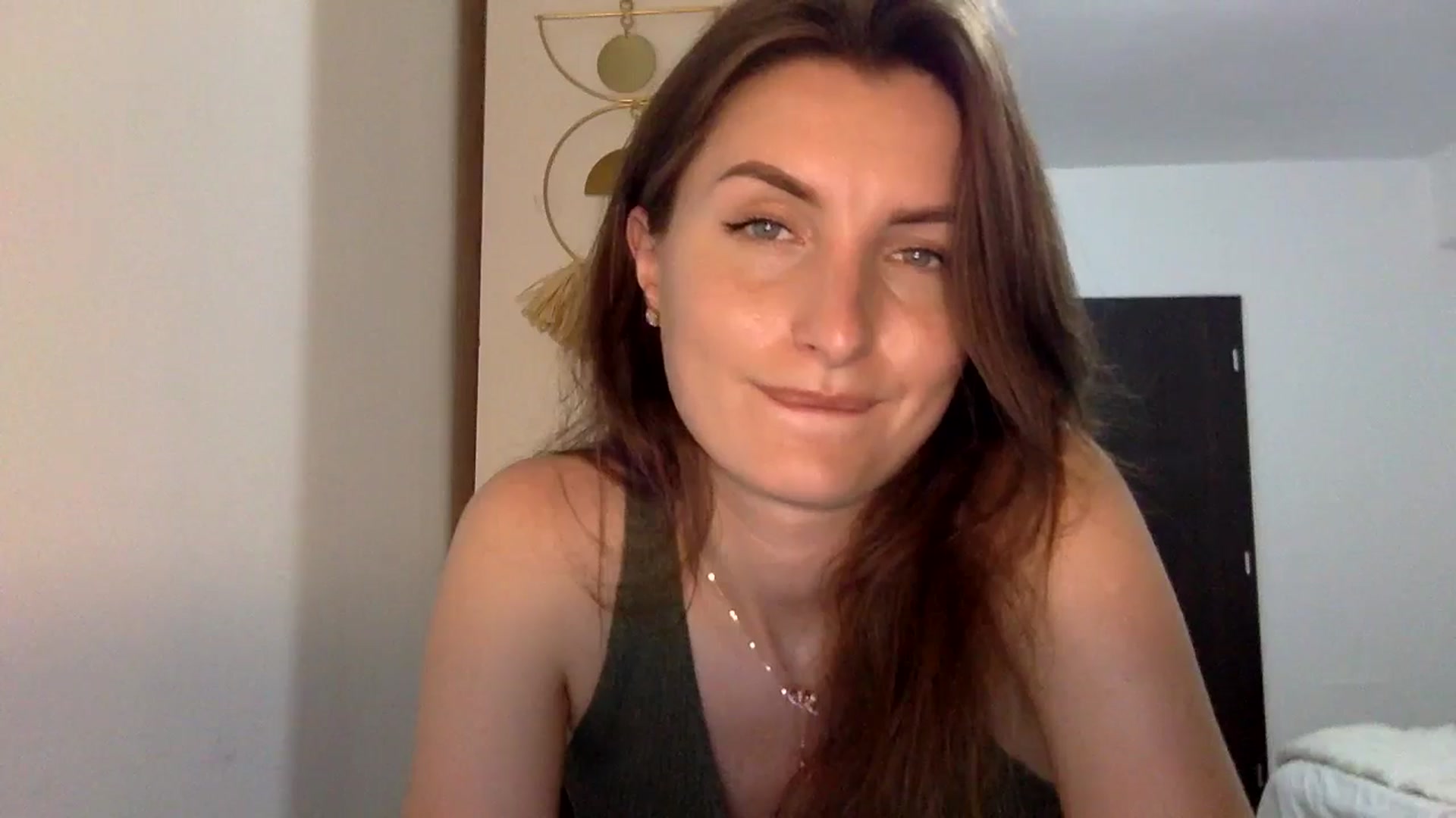 Gallery image thumbnail from EmilyNParis's myfreecams stream on, 06/02/2024, 19:34 image 7 of 20