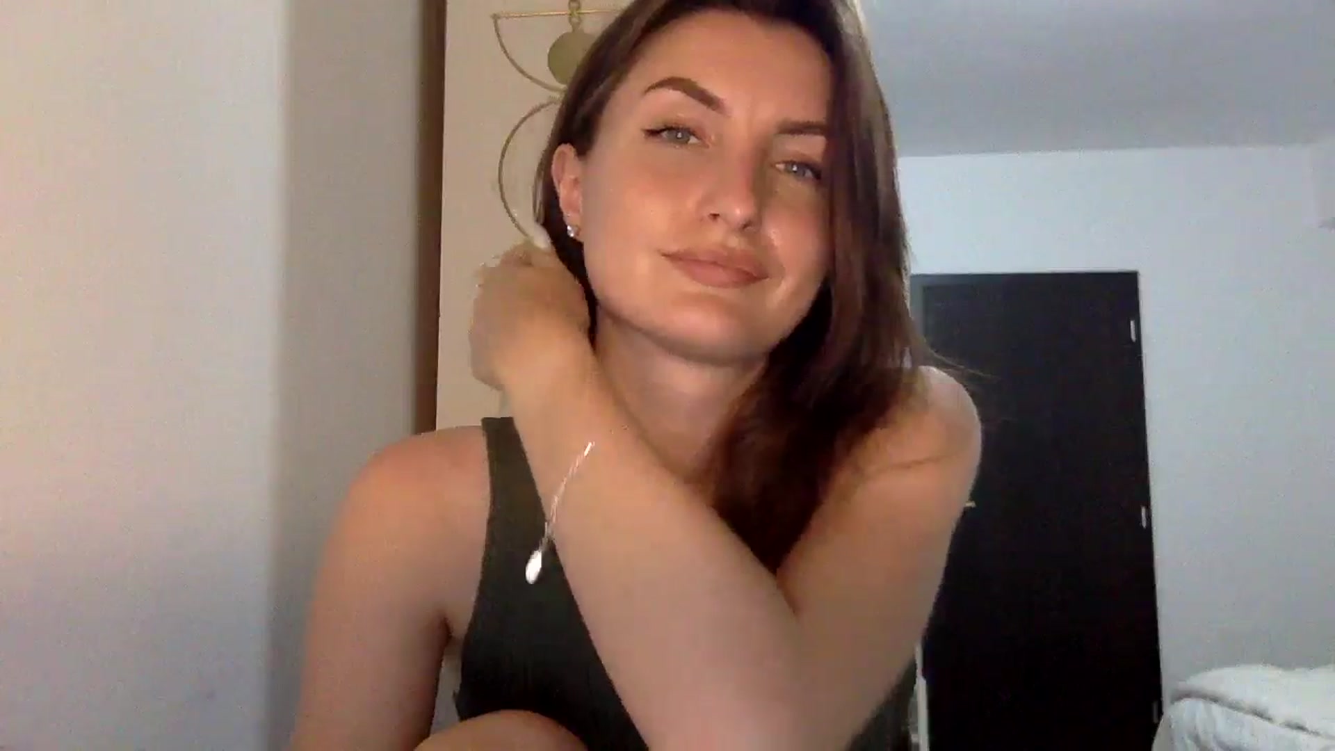 Gallery image thumbnail from EmilyNParis's myfreecams stream on, 06/02/2024, 19:34 image 4 of 20