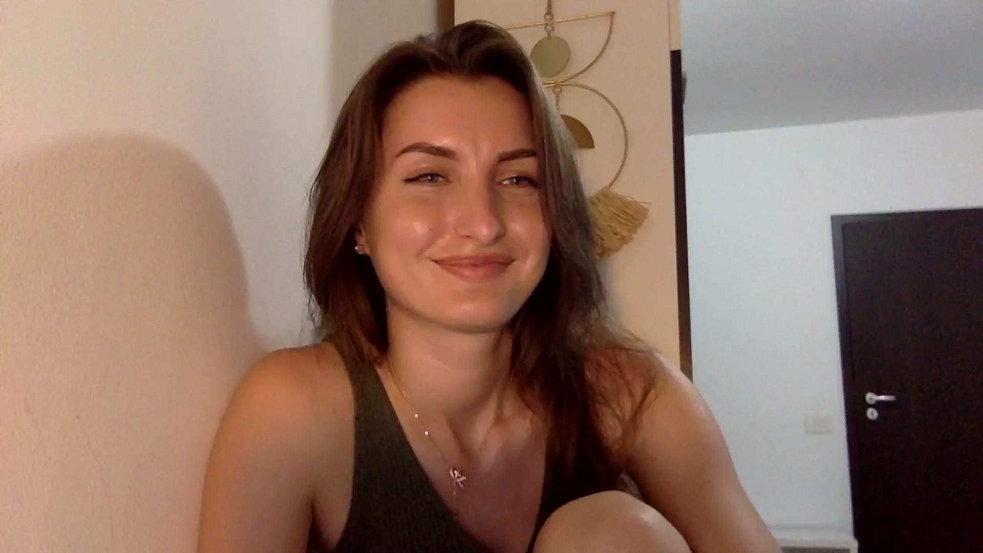 Gallery image thumbnail from EmilyNParis's myfreecams stream on, 06/02/2024, 21:20 image 17 of 20