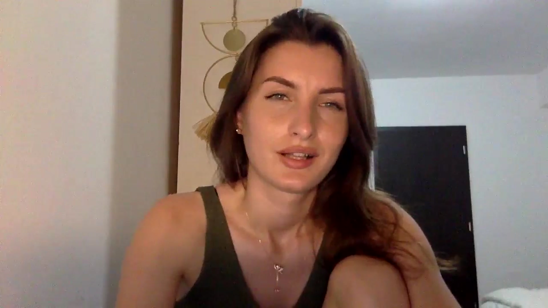 Gallery image thumbnail from EmilyNParis's myfreecams stream on, 06/02/2024, 21:20 image 6 of 20