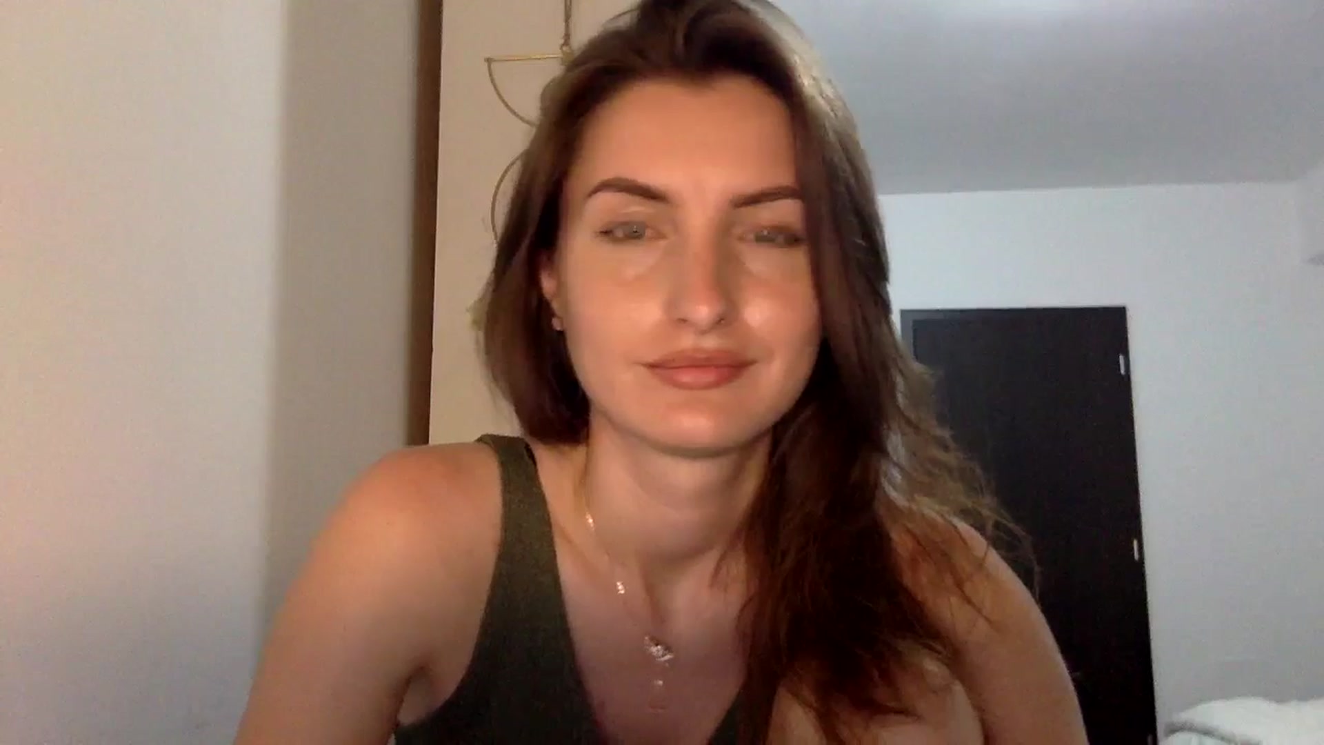 Gallery image thumbnail from EmilyNParis's myfreecams stream on, 06/02/2024, 21:20 image 3 of 20