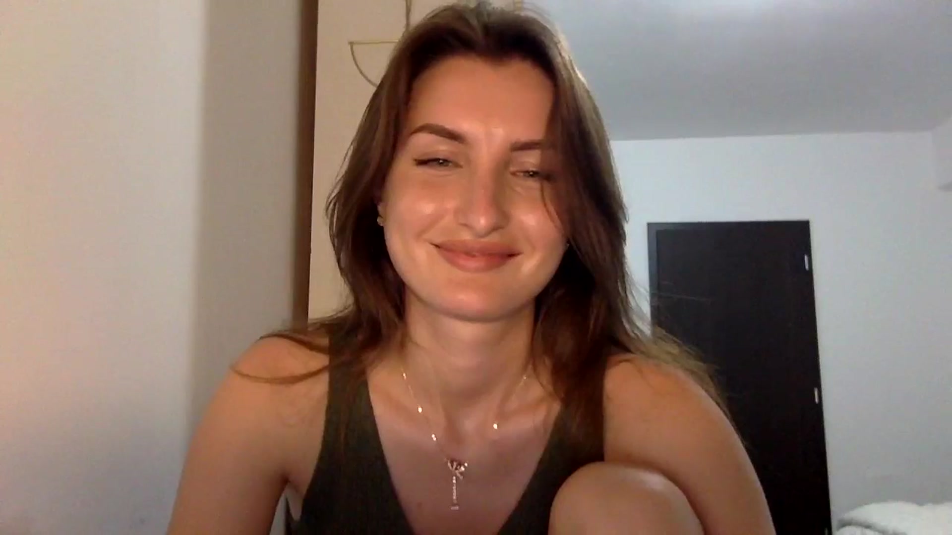 Gallery image thumbnail from EmilyNParis's myfreecams stream on, 06/02/2024, 21:20 image 14 of 20