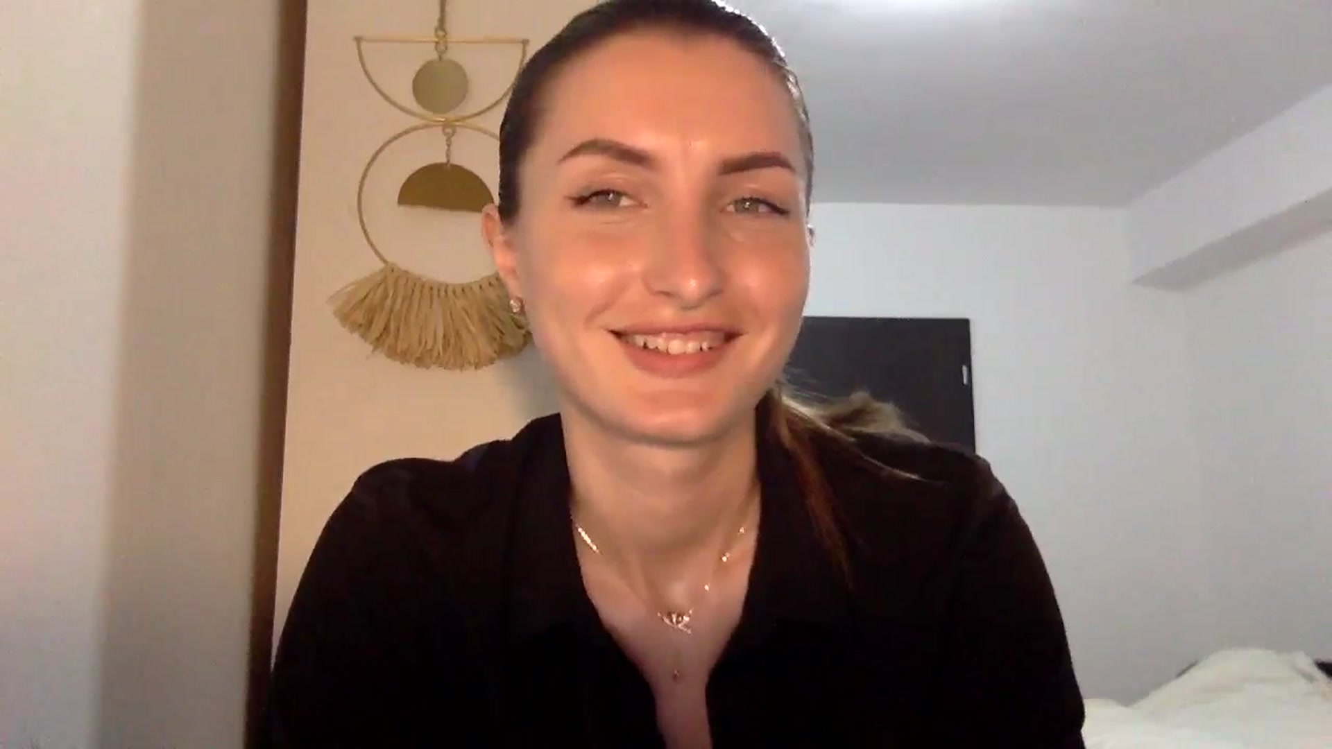 Gallery image thumbnail from EmilyNParis's myfreecams stream on, 06/04/2024, 21:25 image 12 of 20