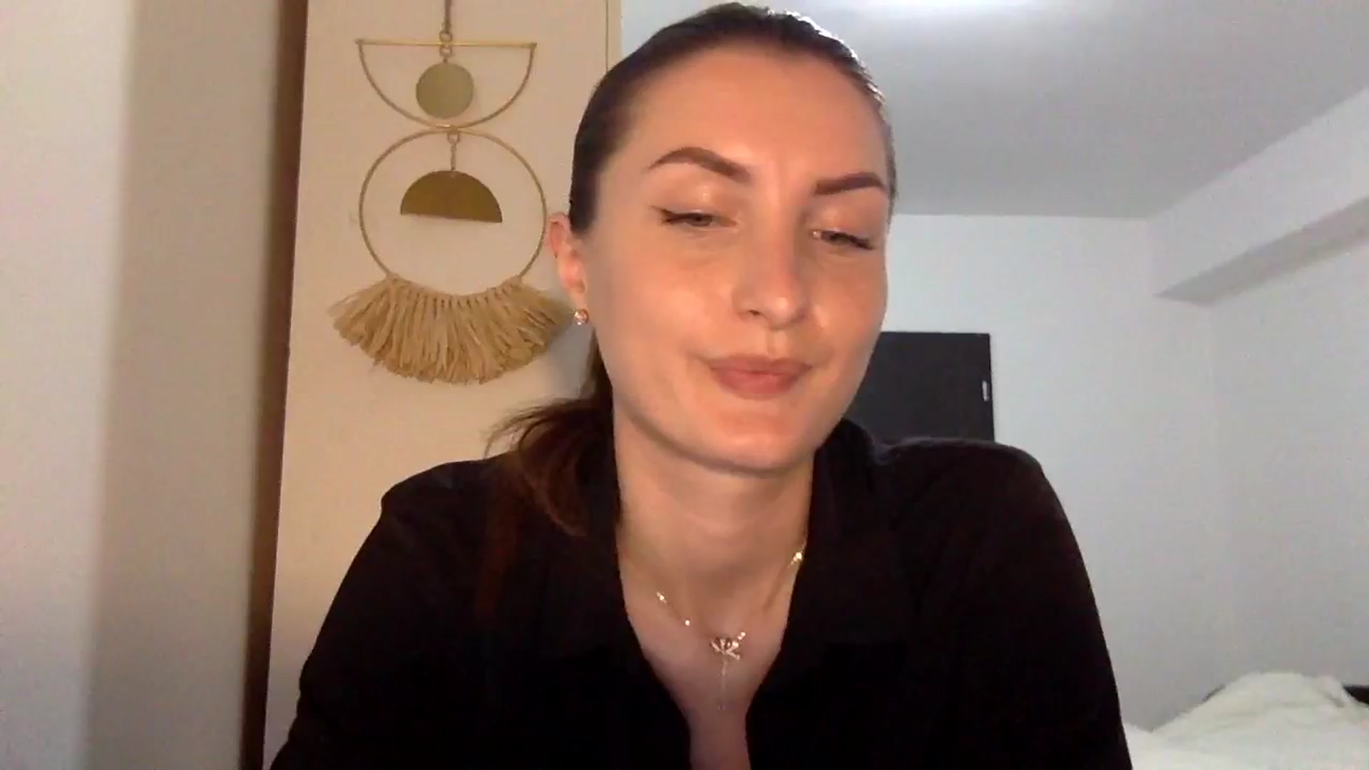 Gallery image thumbnail from EmilyNParis's myfreecams stream on, 06/04/2024, 21:25 image 2 of 20
